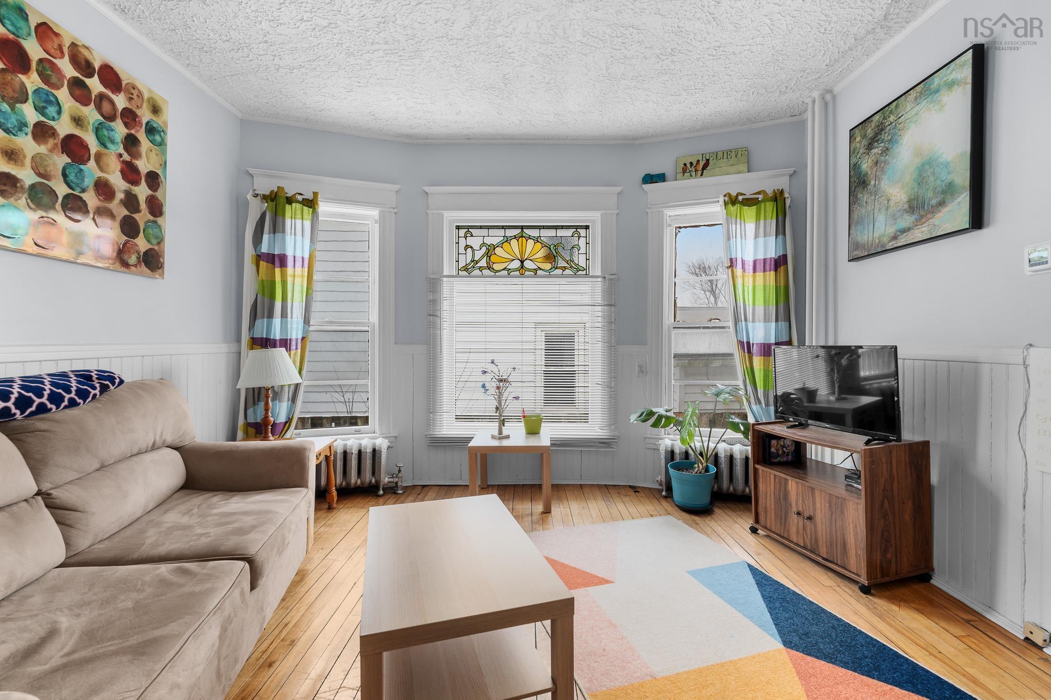 $319,000.00: 105 Park Street, Stellarton