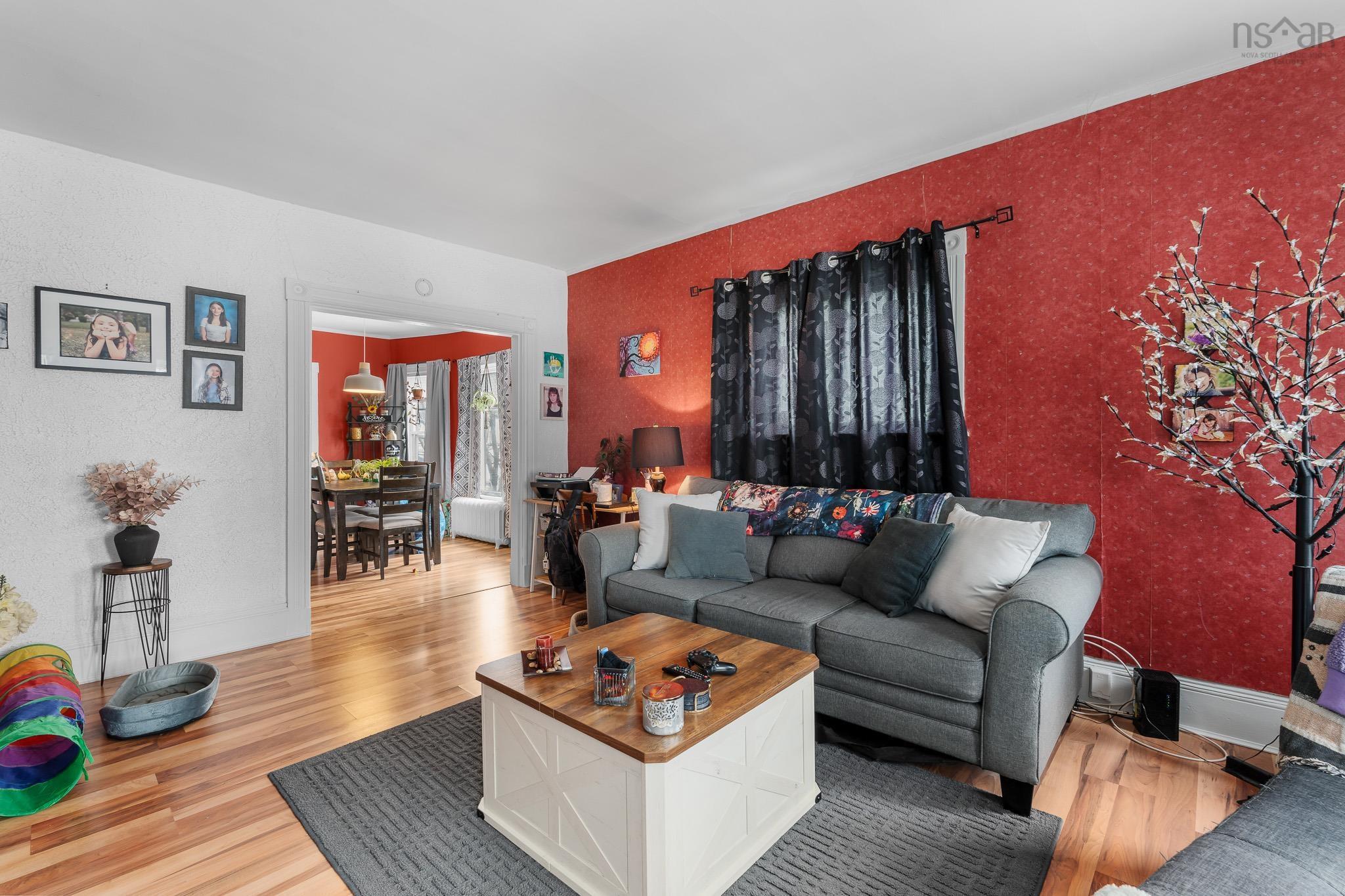 $319,000.00: 105 Park Street, Stellarton