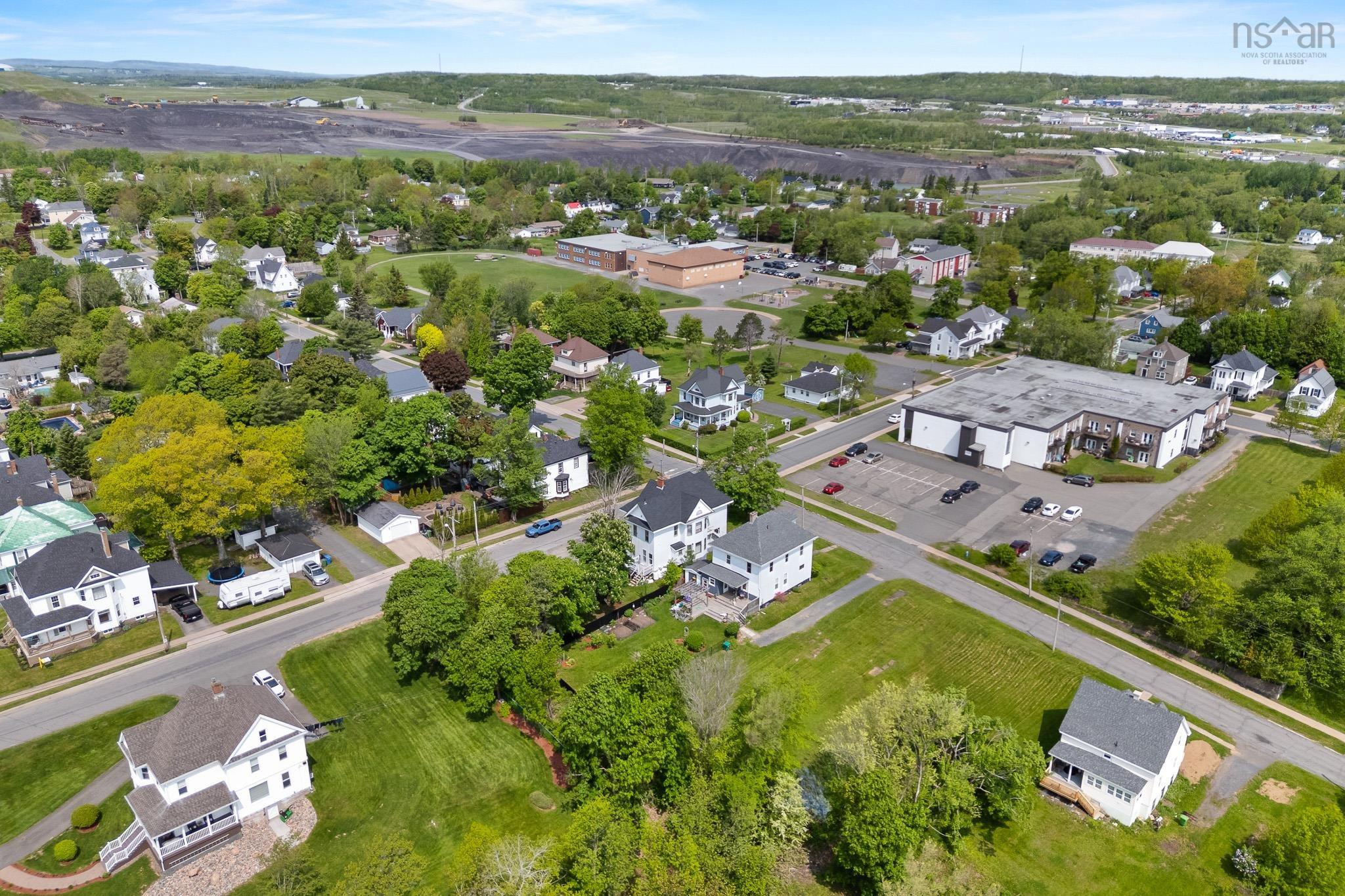 $319,000.00: 105 Park Street, Stellarton