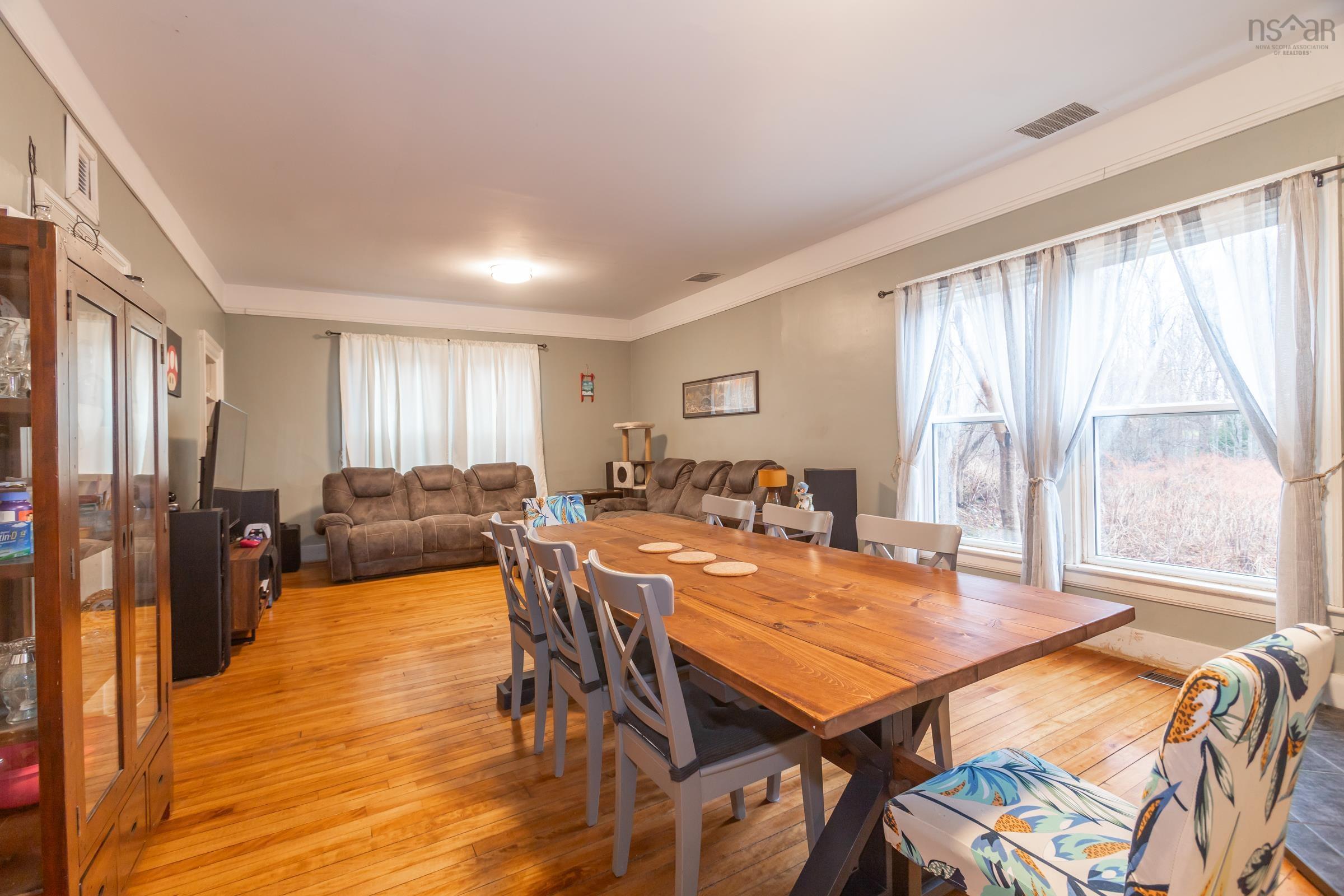$194,000.00: 4489 Highway 1, Weymouth