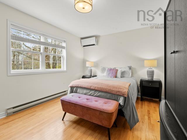 $685,000.00: 123 Crestwood Place, Colby Village