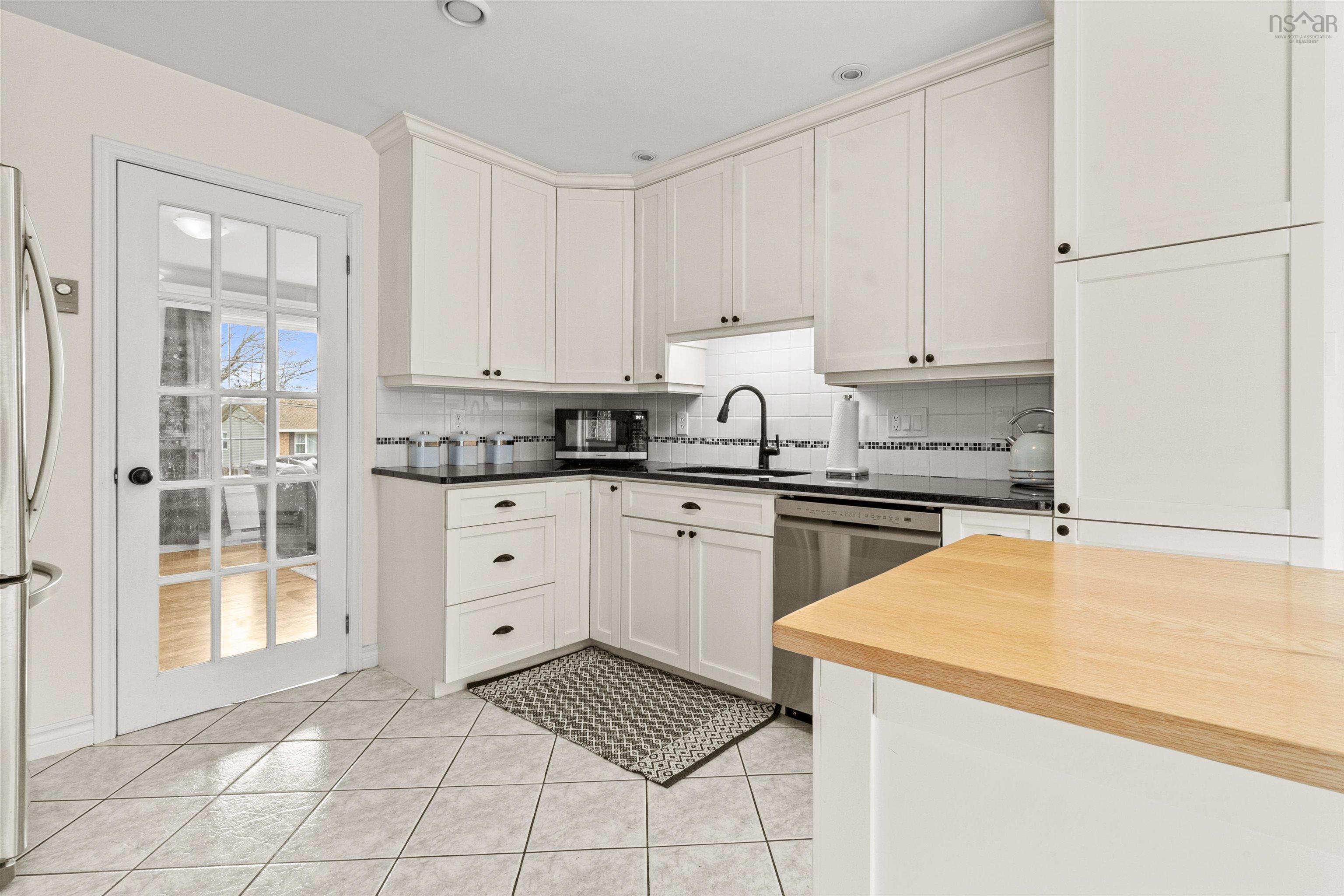 $685,000.00: 123 Crestwood Place, Colby Village