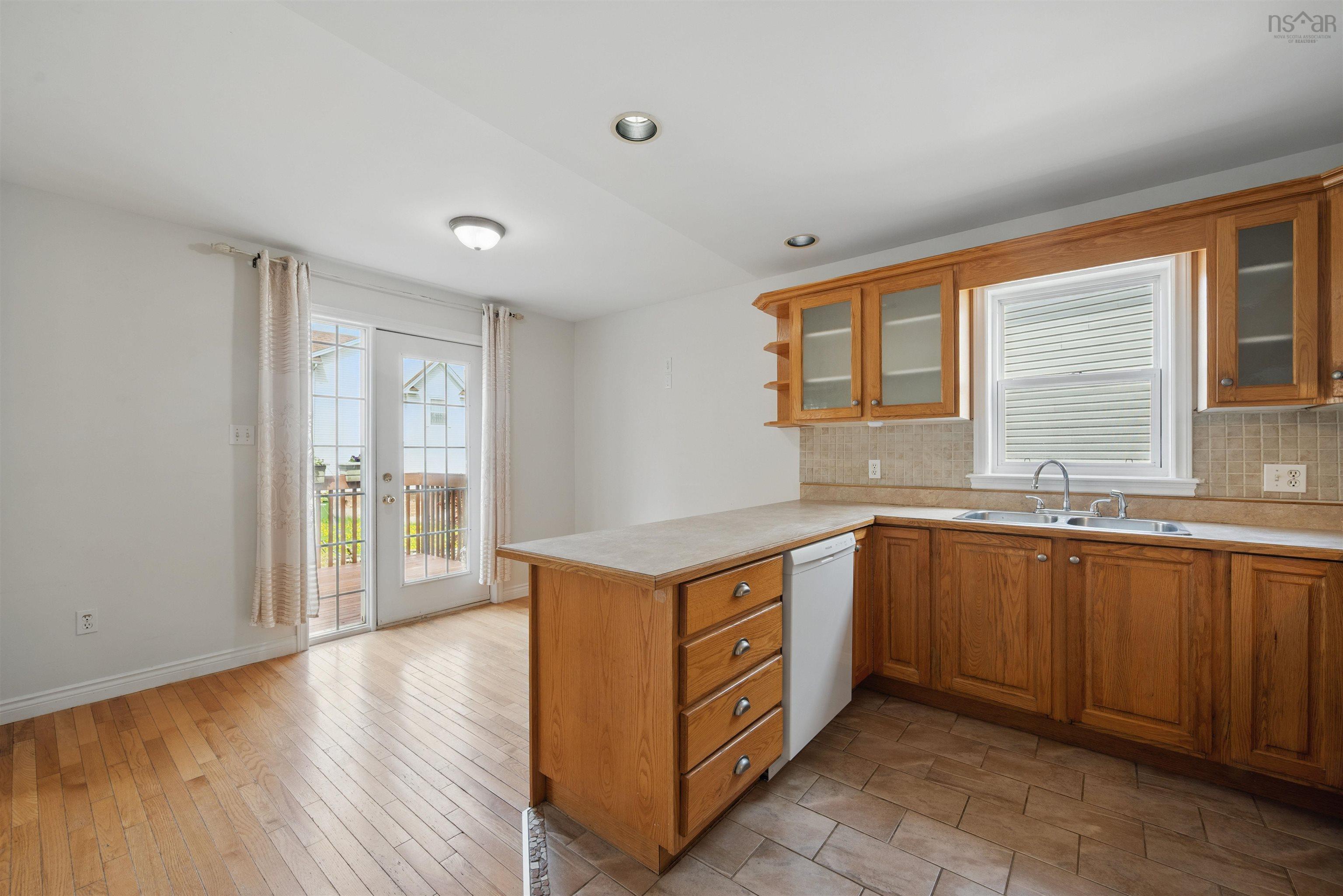 $679,900.00: 17 Roxham Close, Halifax