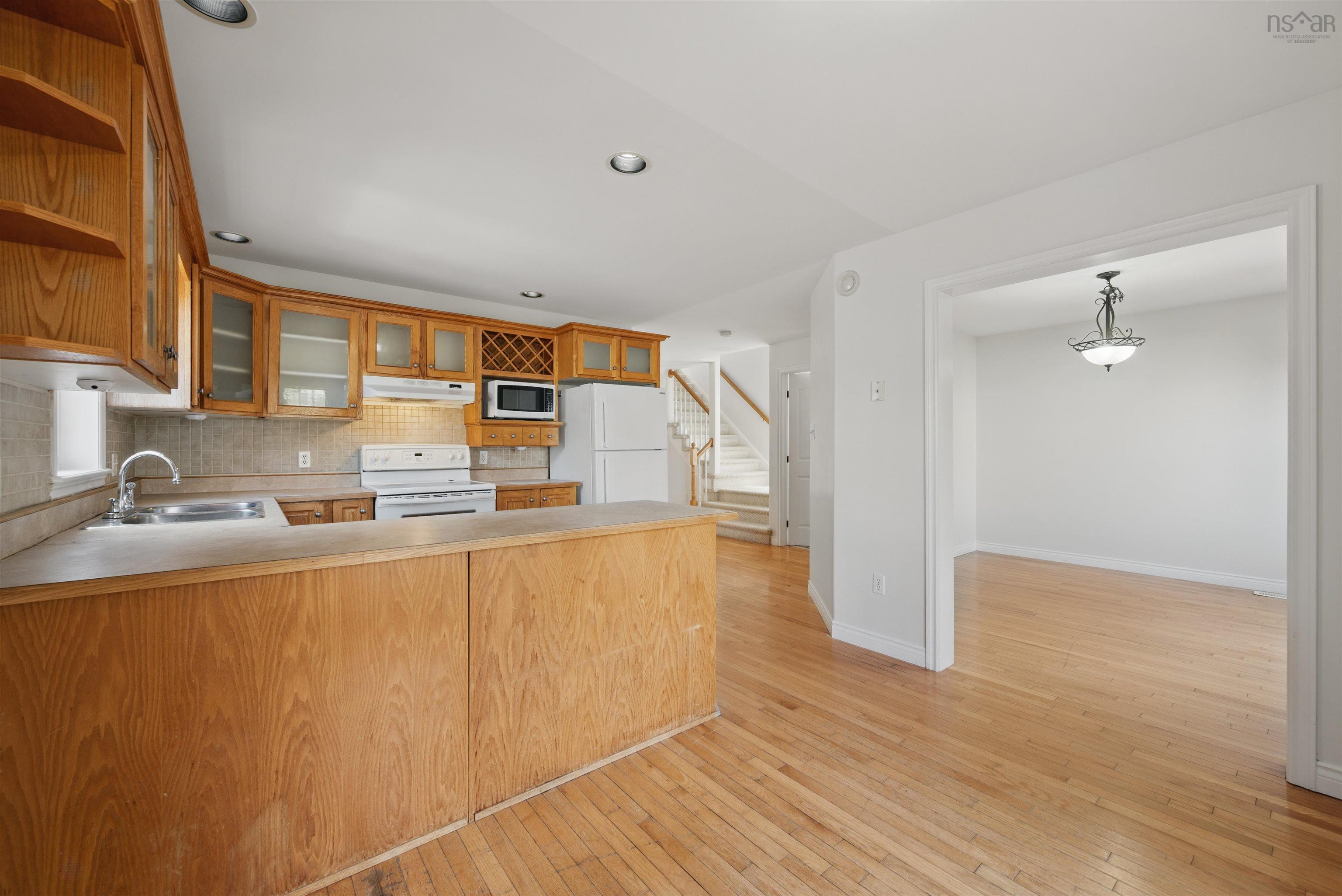 $679,900.00: 17 Roxham Close, Halifax