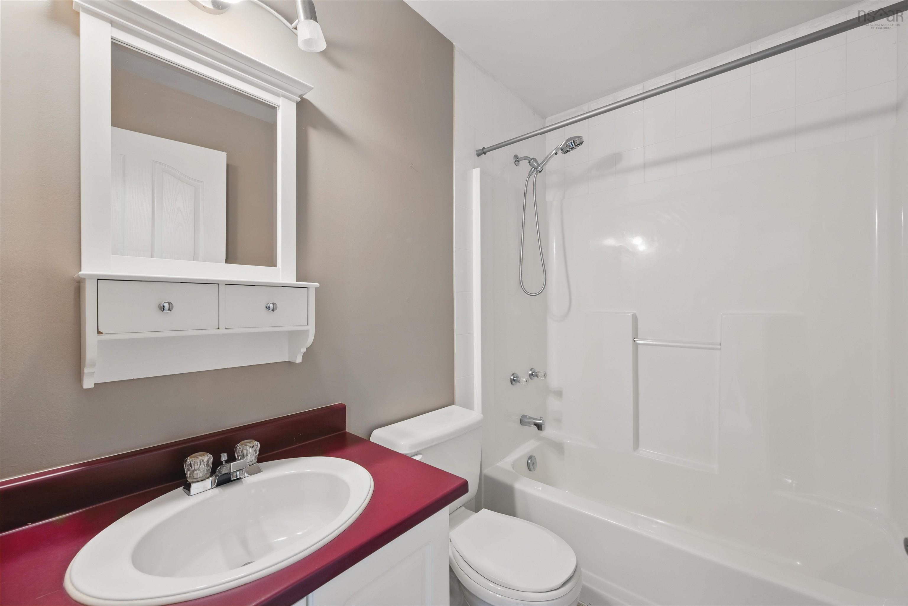 $679,900.00: 17 Roxham Close, Halifax