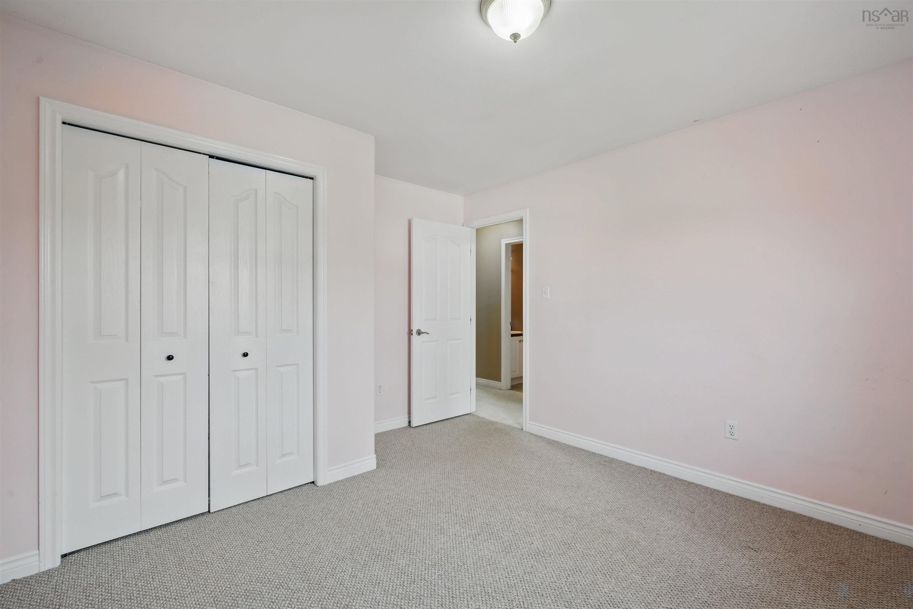 $679,900.00: 17 Roxham Close, Halifax