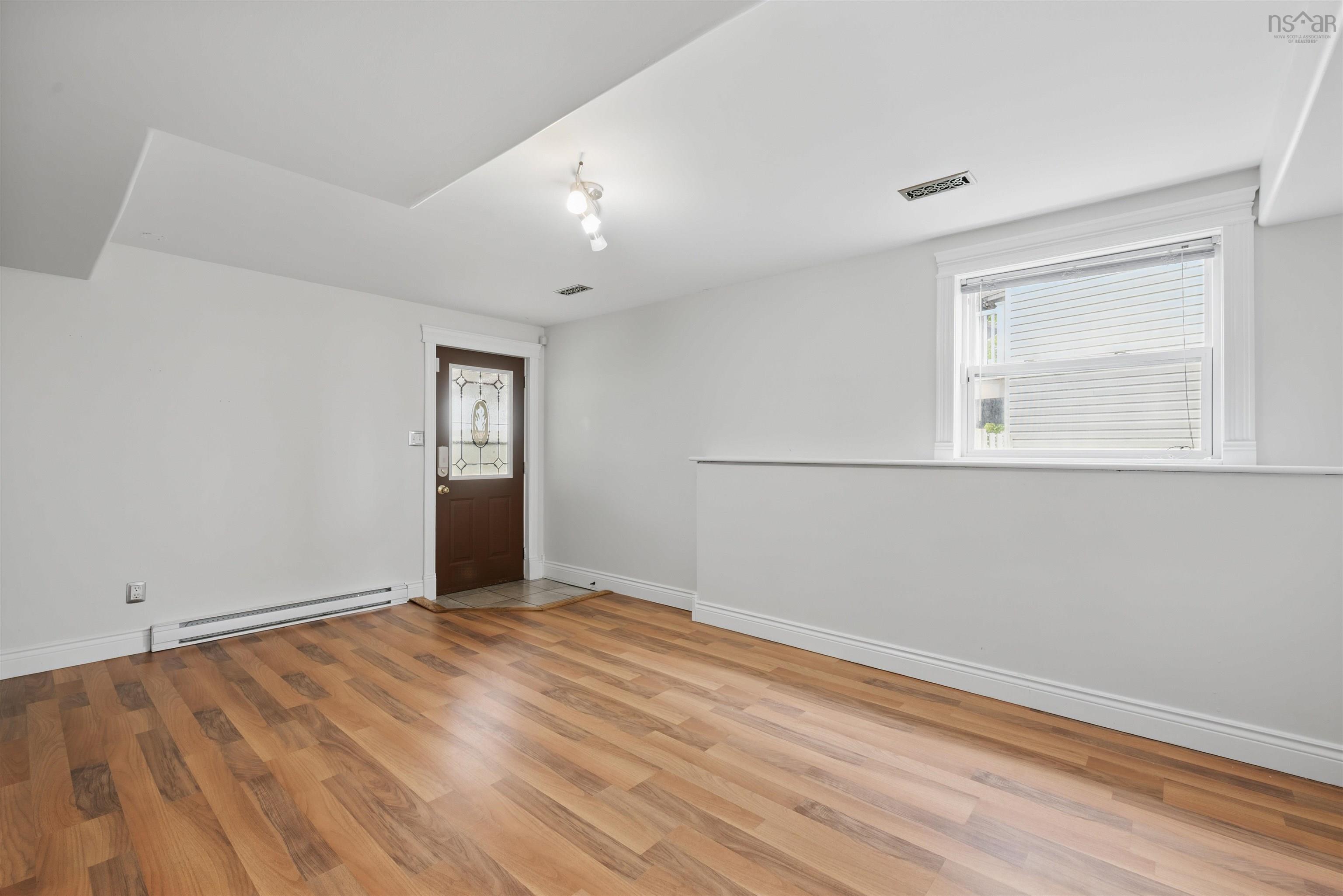 $679,900.00: 17 Roxham Close, Halifax