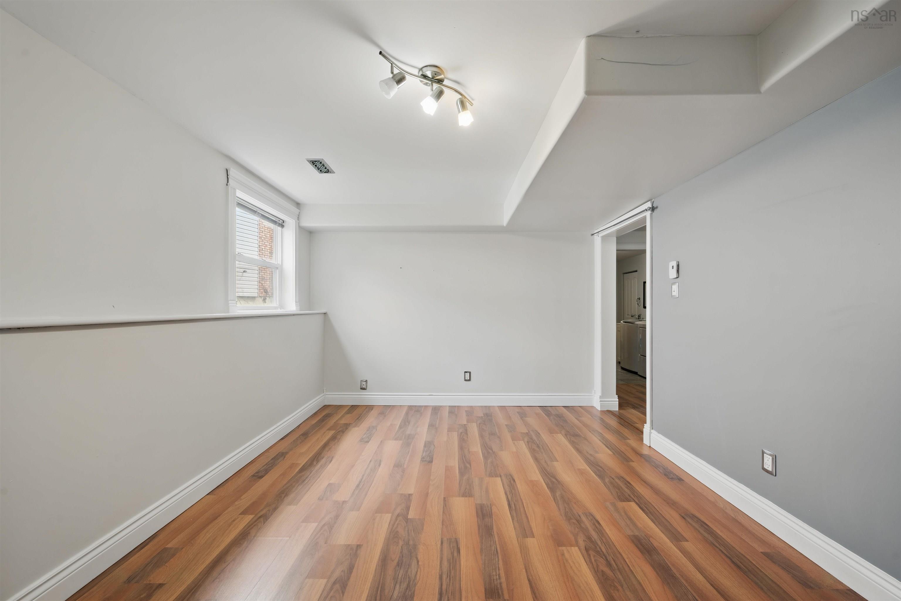 $679,900.00: 17 Roxham Close, Halifax
