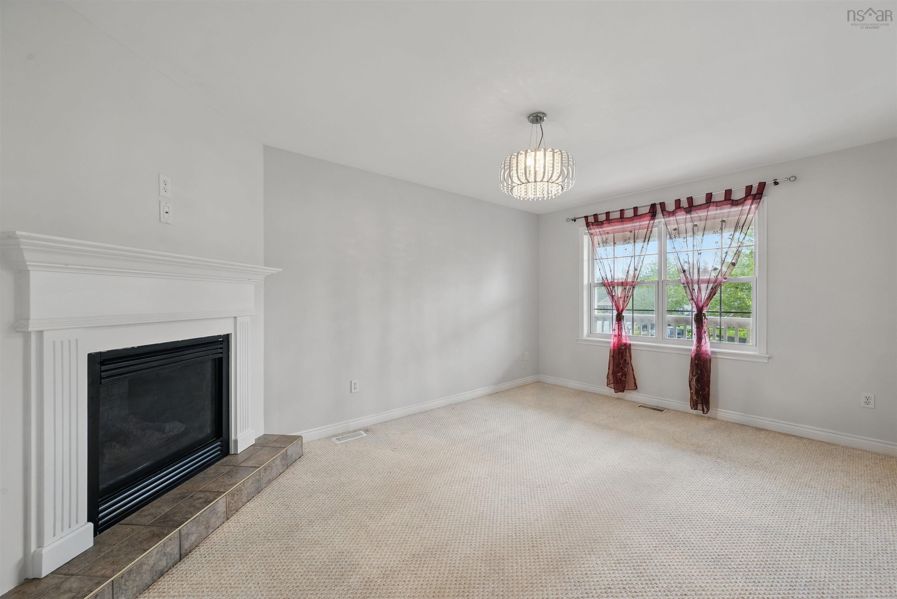 $679,900.00: 17 Roxham Close, Halifax