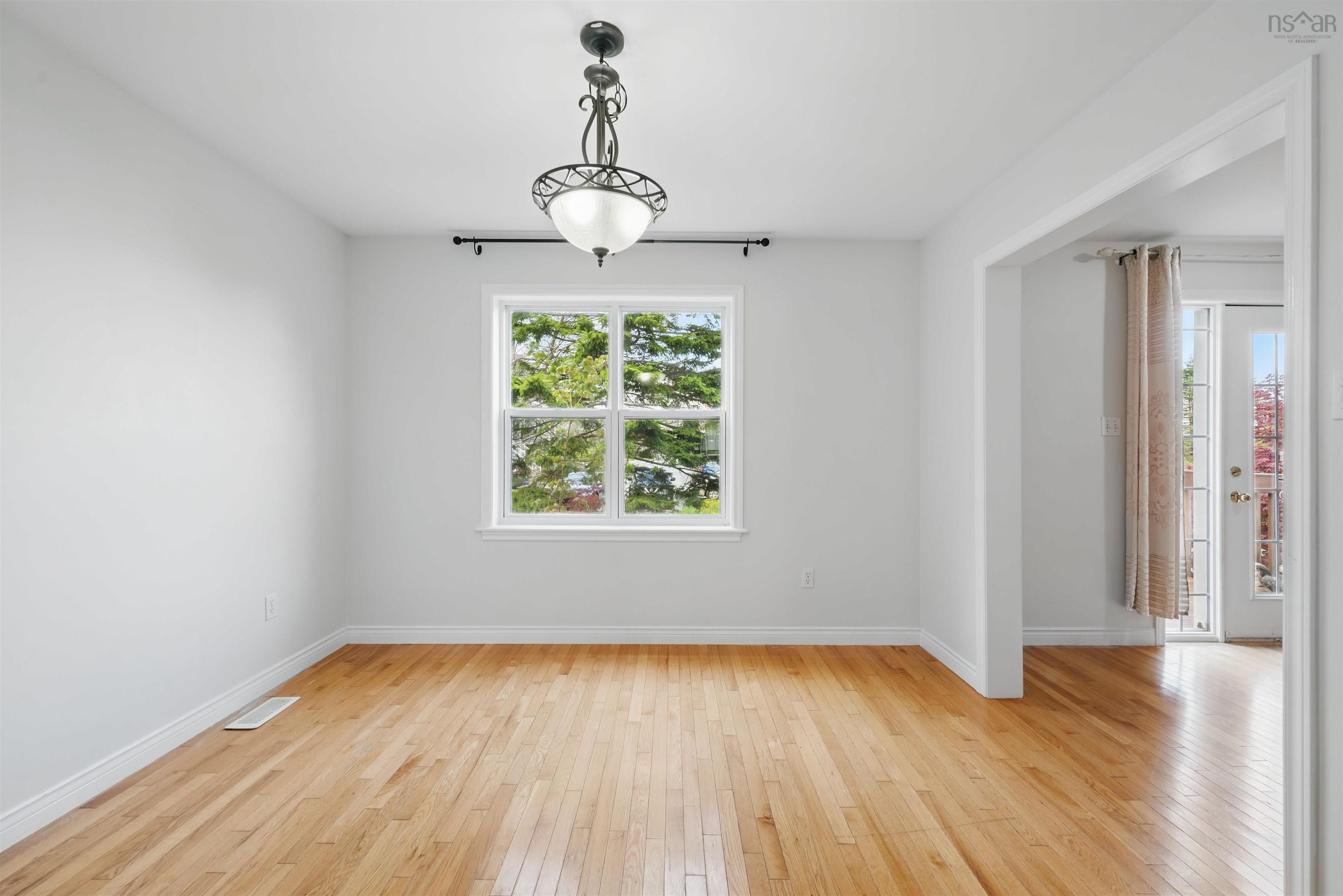 $679,900.00: 17 Roxham Close, Halifax