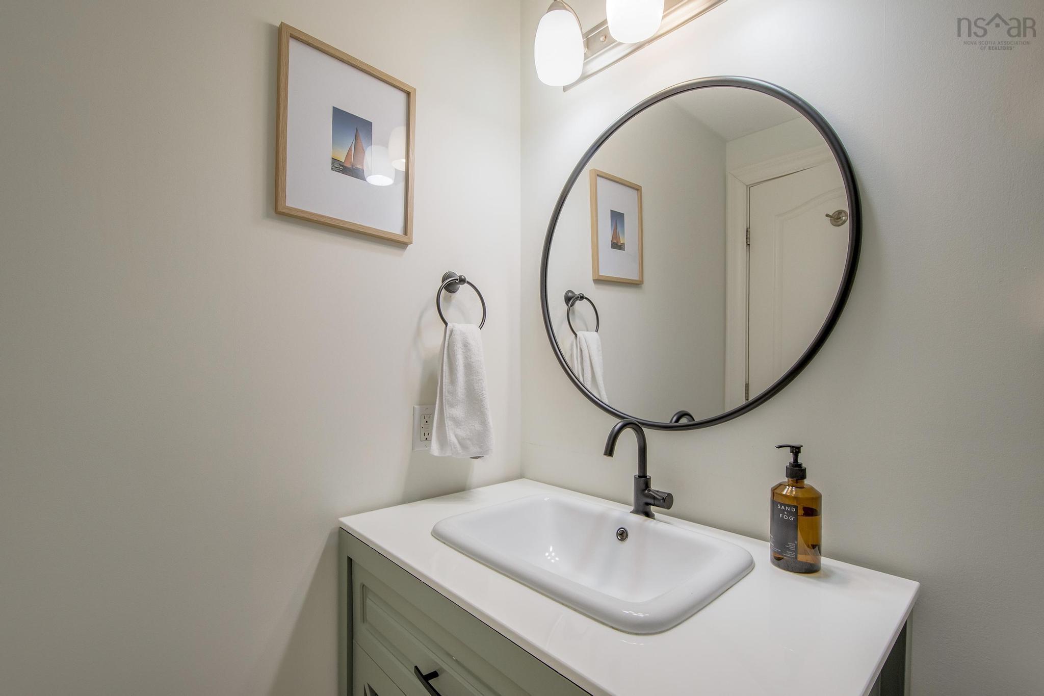$514,900.00: 700 200 Crown Drive, Halifax