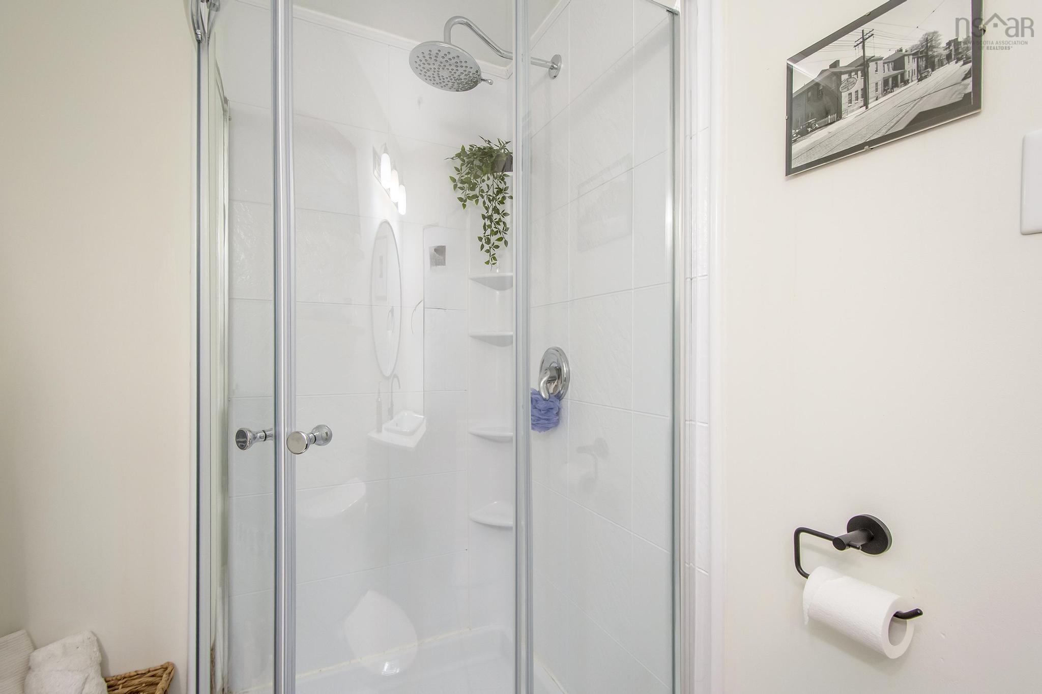 $514,900.00: 700 200 Crown Drive, Halifax