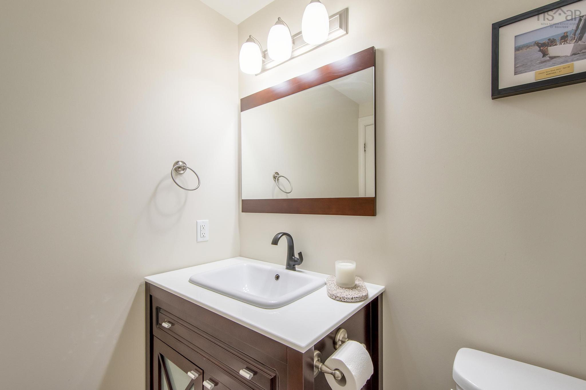 $514,900.00: 700 200 Crown Drive, Halifax