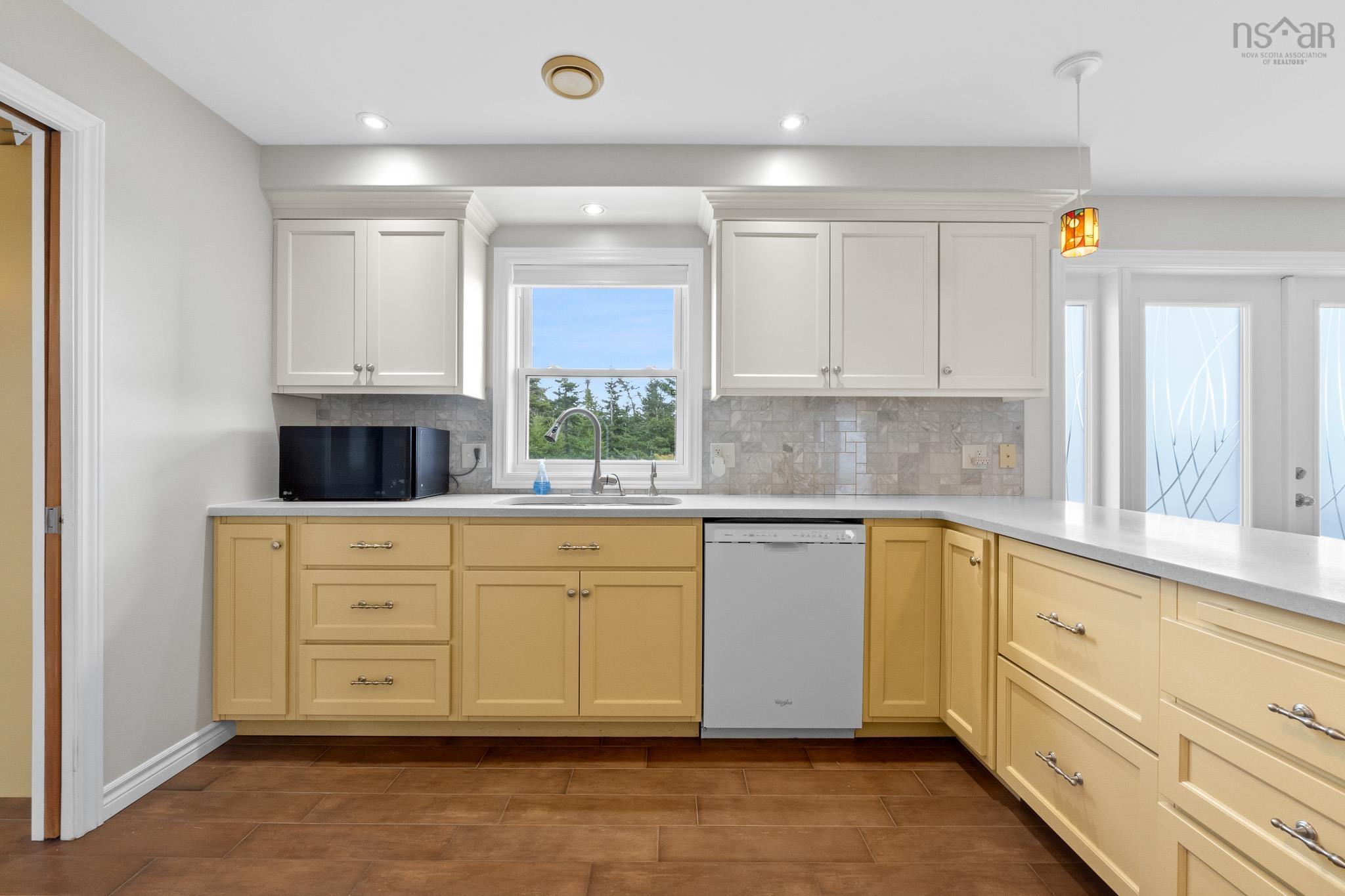 $425,000.00: 187 East Side Bickerton Road, Port Bickerton