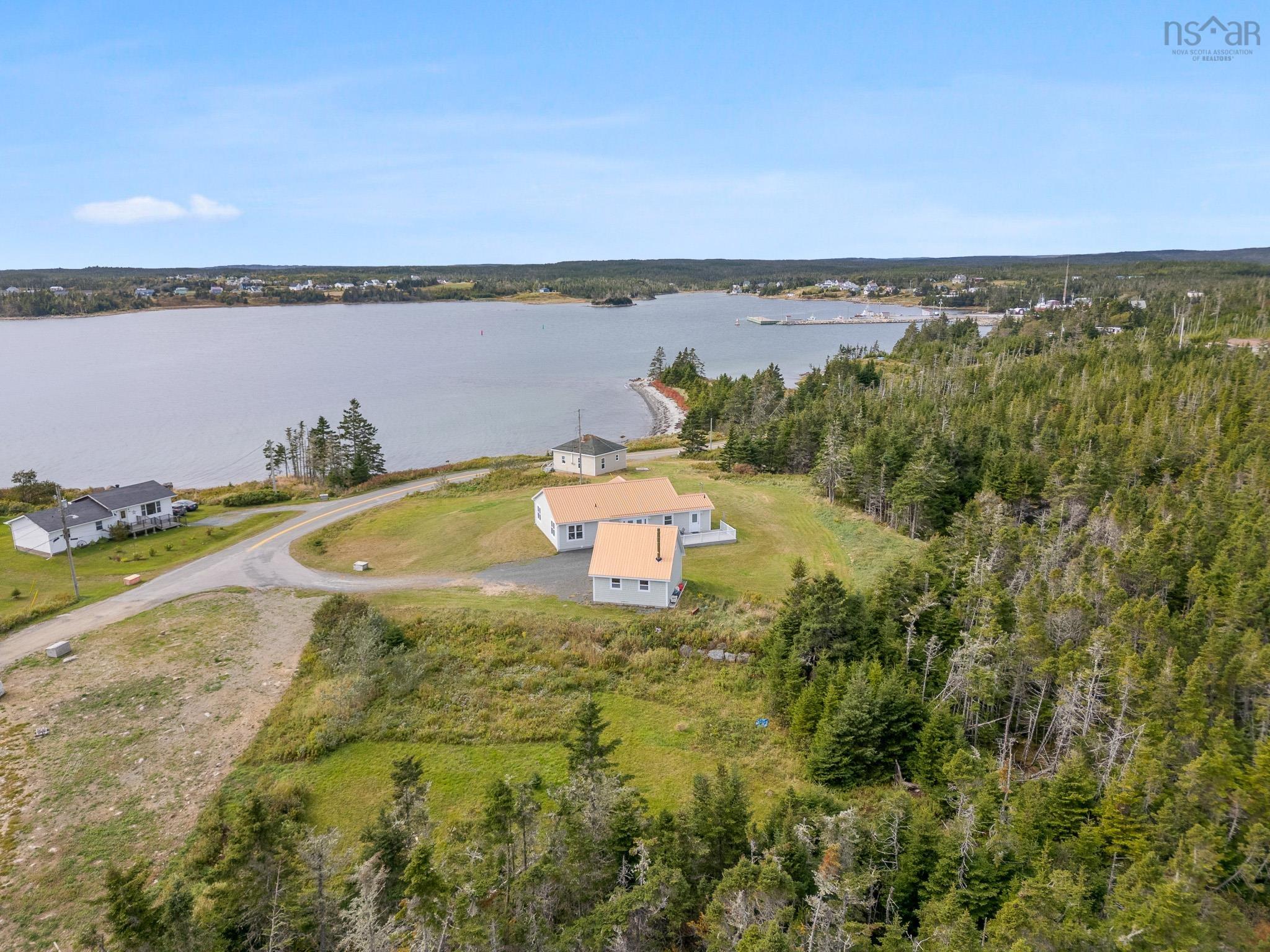 $425,000.00: 187 East Side Bickerton Road, Port Bickerton