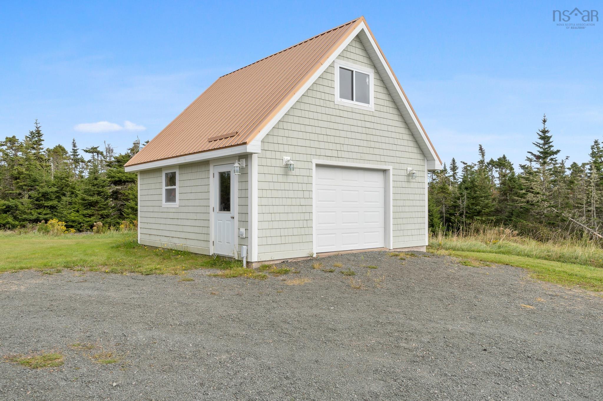 $425,000.00: 187 East Side Bickerton Road, Port Bickerton