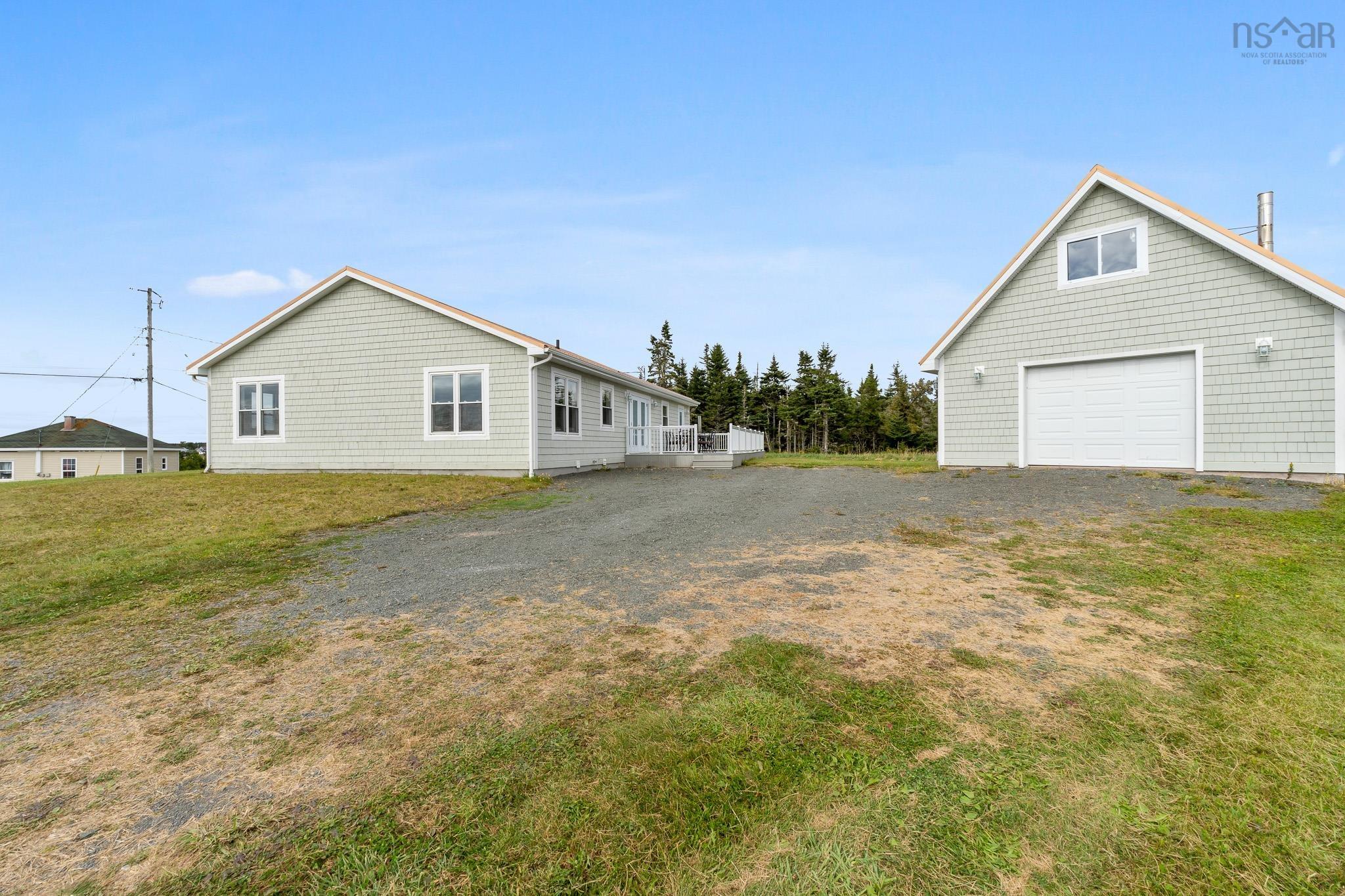 $425,000.00: 187 East Side Bickerton Road, Port Bickerton