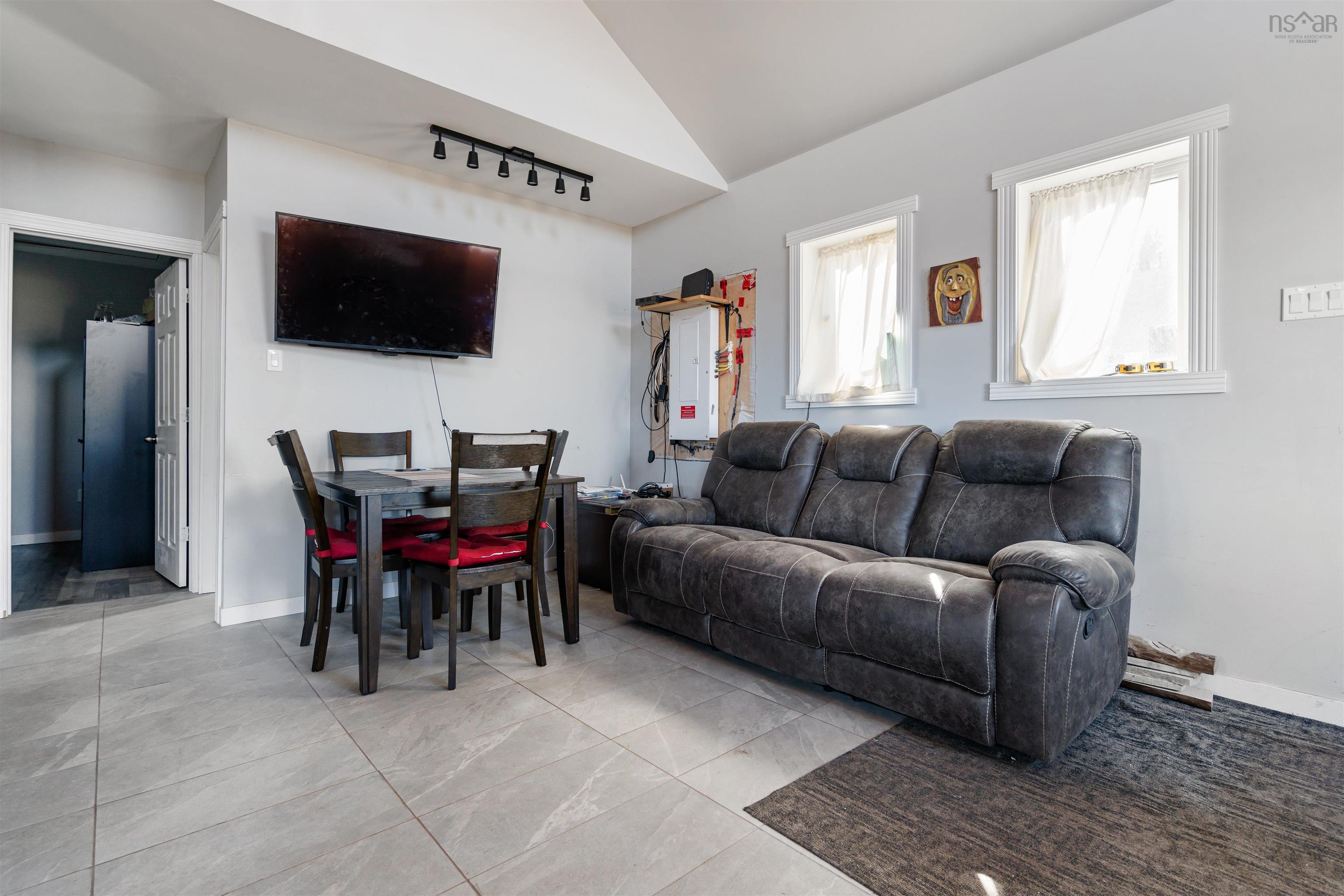 $550,000.00: 1524 Highway 215, Tennecape