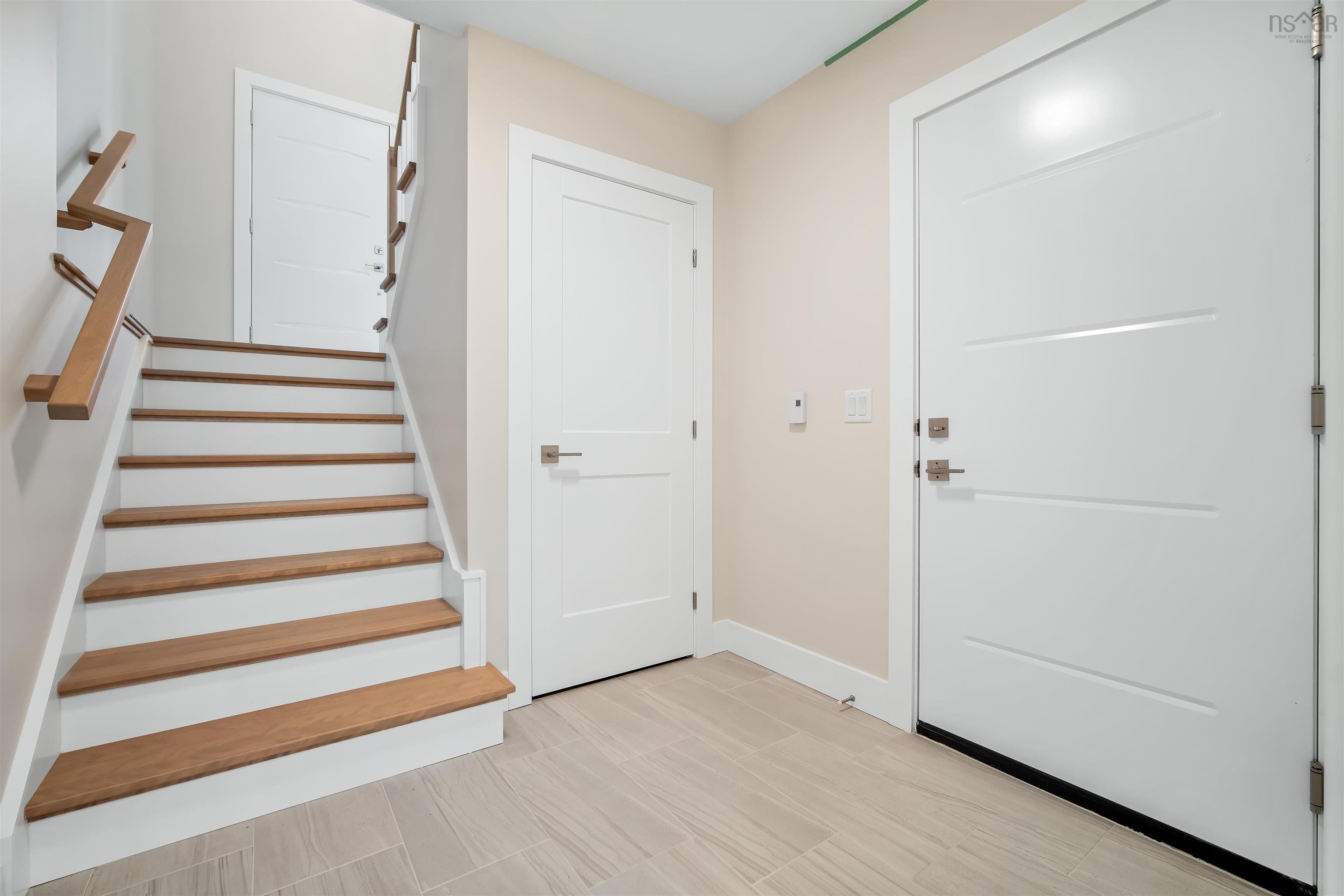 $619,900.00: SD-3B 117 Terrastone Ridge, Dartmouth