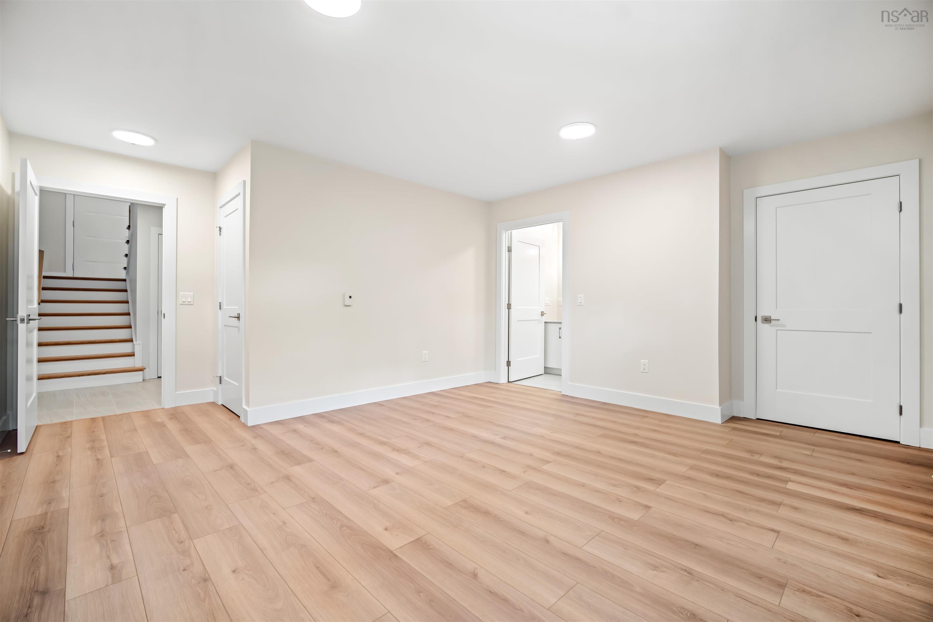 $619,900.00: SD-3B 117 Terrastone Ridge, Dartmouth