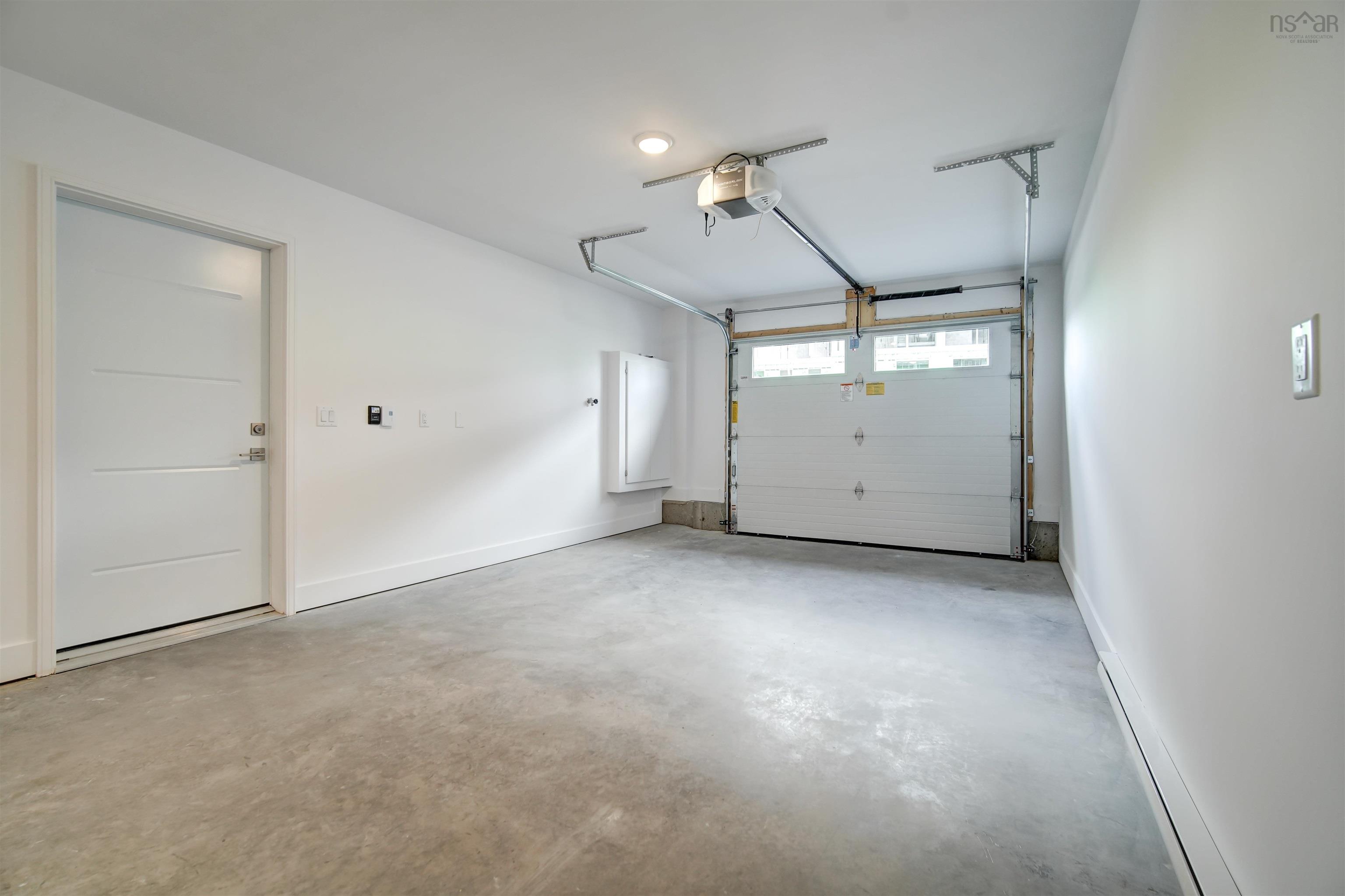 $619,900.00: SD-3B 117 Terrastone Ridge, Dartmouth