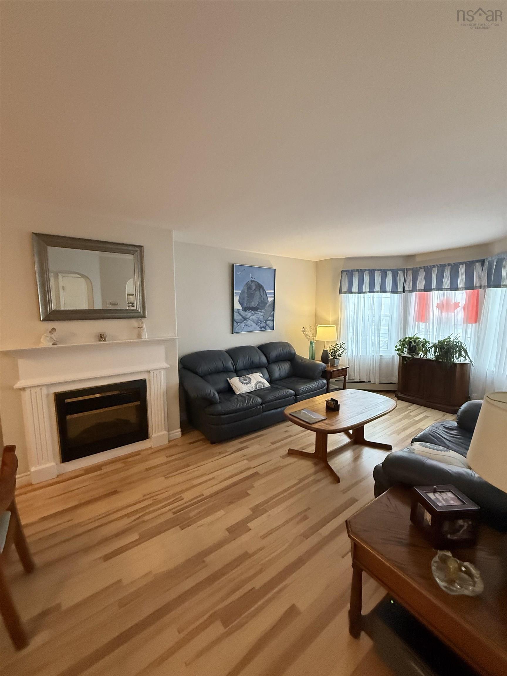 $569,900.00: 49 Woodhaven Close, Dartmouth