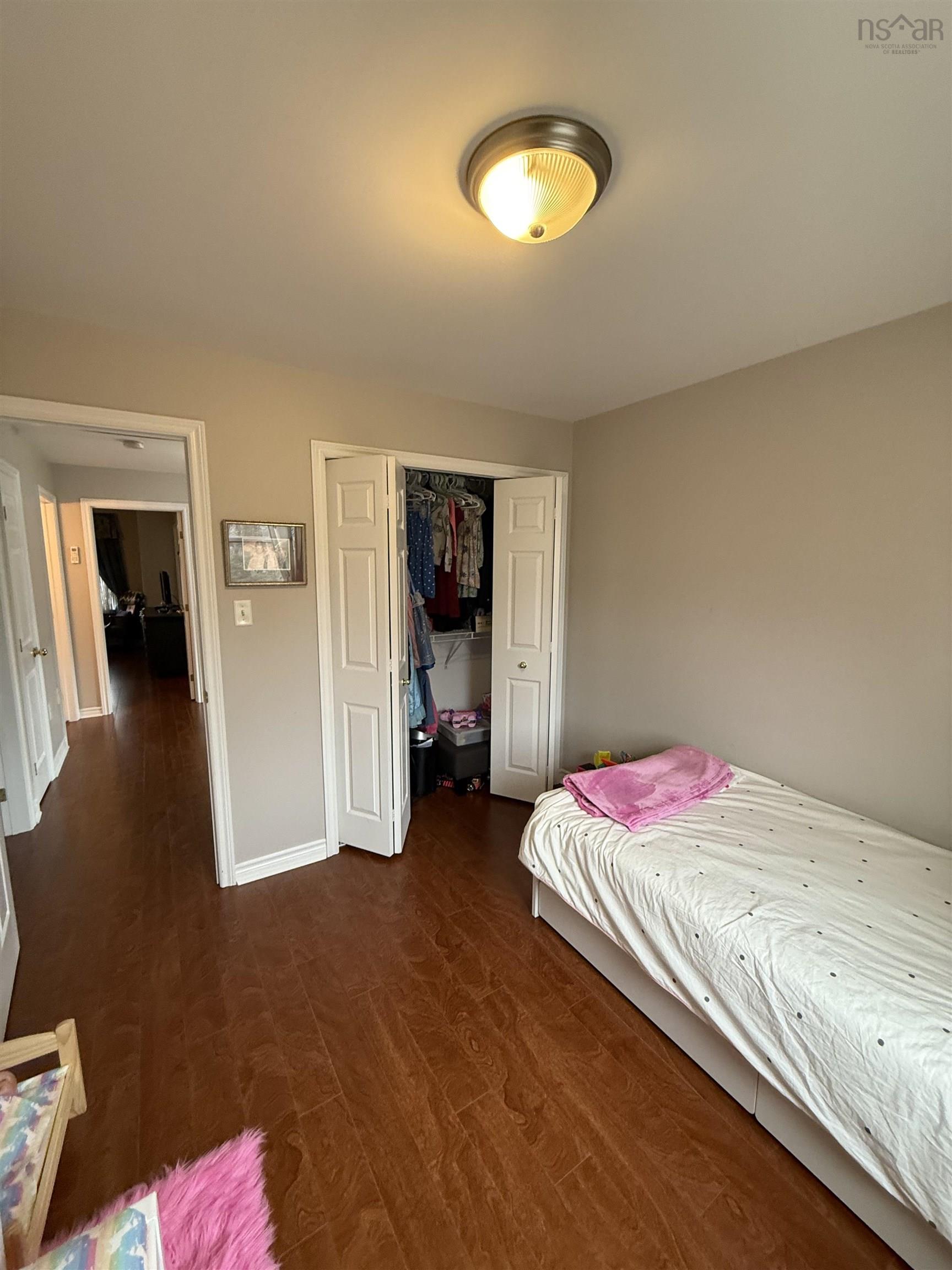 $569,900.00: 49 Woodhaven Close, Dartmouth