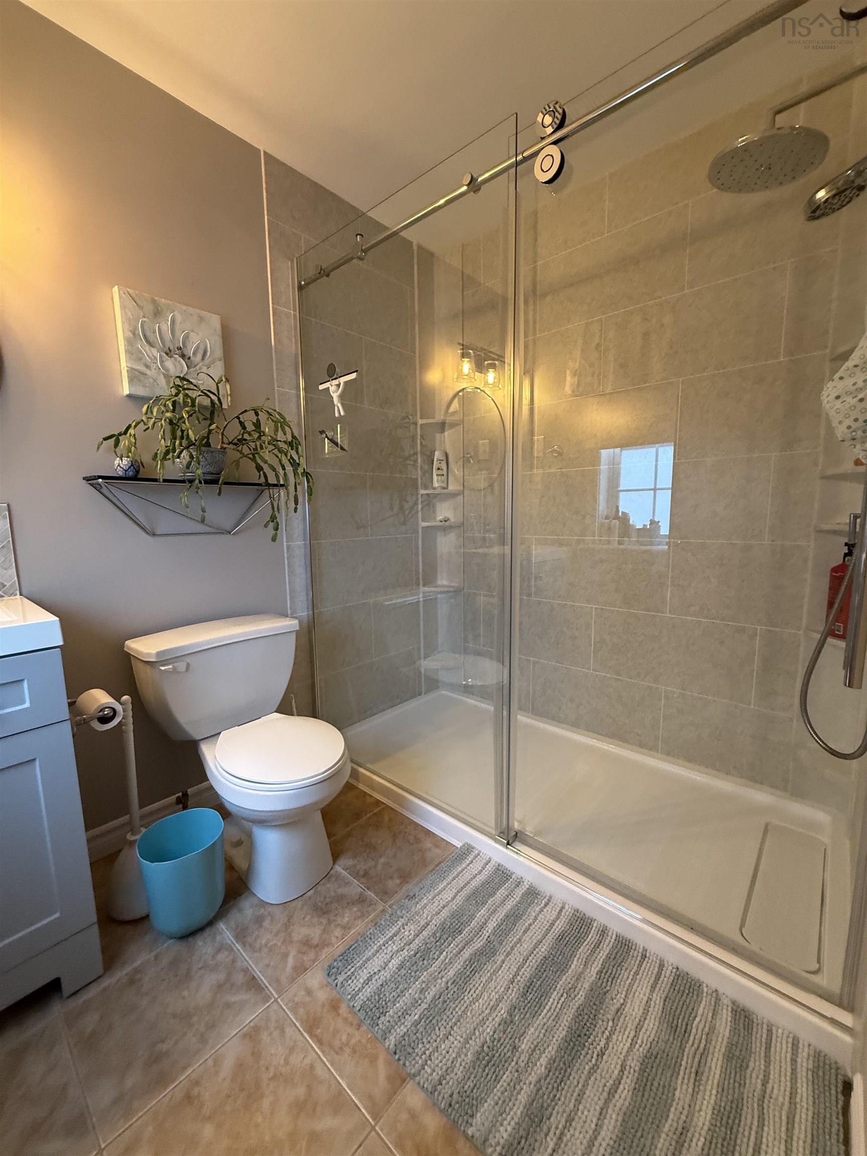 $569,900.00: 49 Woodhaven Close, Dartmouth