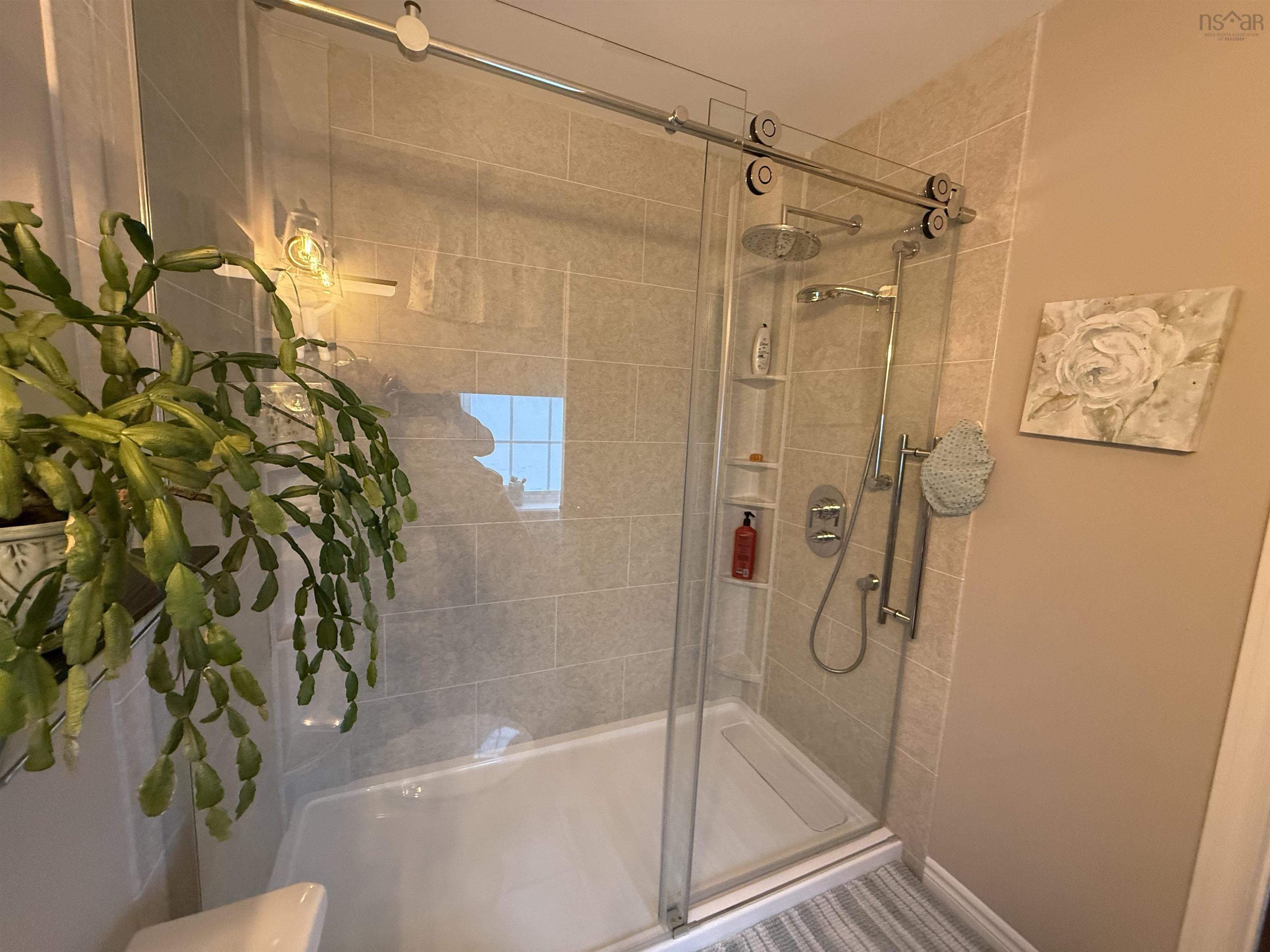 $569,900.00: 49 Woodhaven Close, Dartmouth