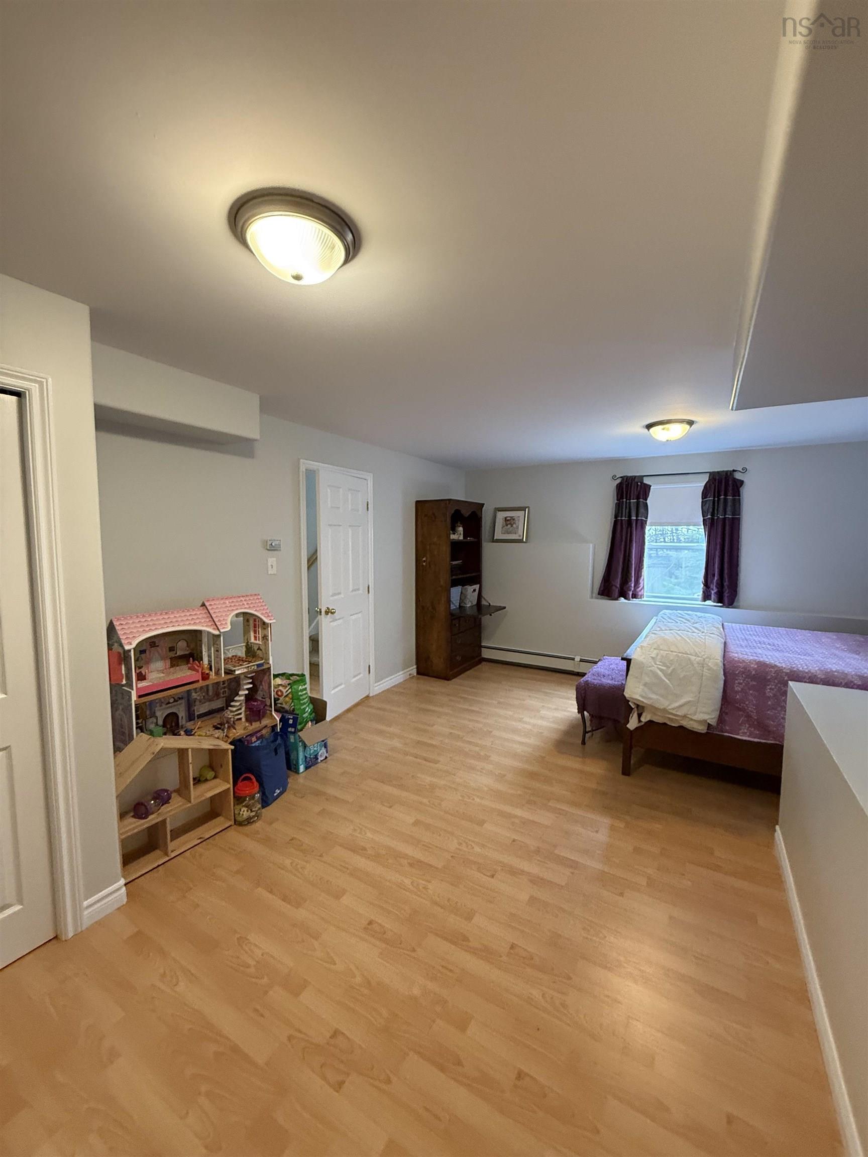 $569,900.00: 49 Woodhaven Close, Dartmouth