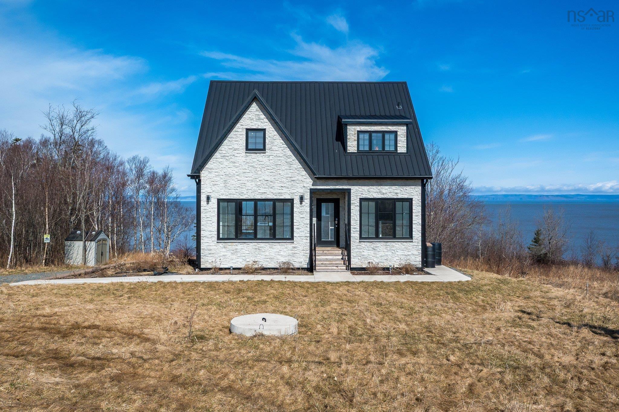 $499,000.00: 194 Cambridge Lane, Cambridge