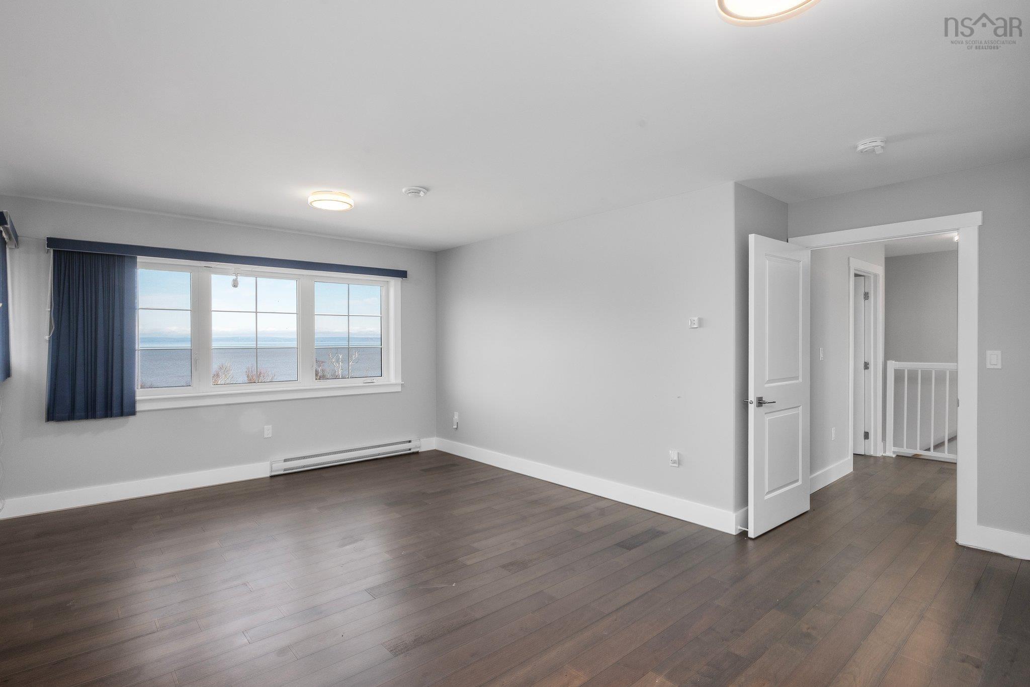 $499,000.00: 194 Cambridge Lane, Cambridge