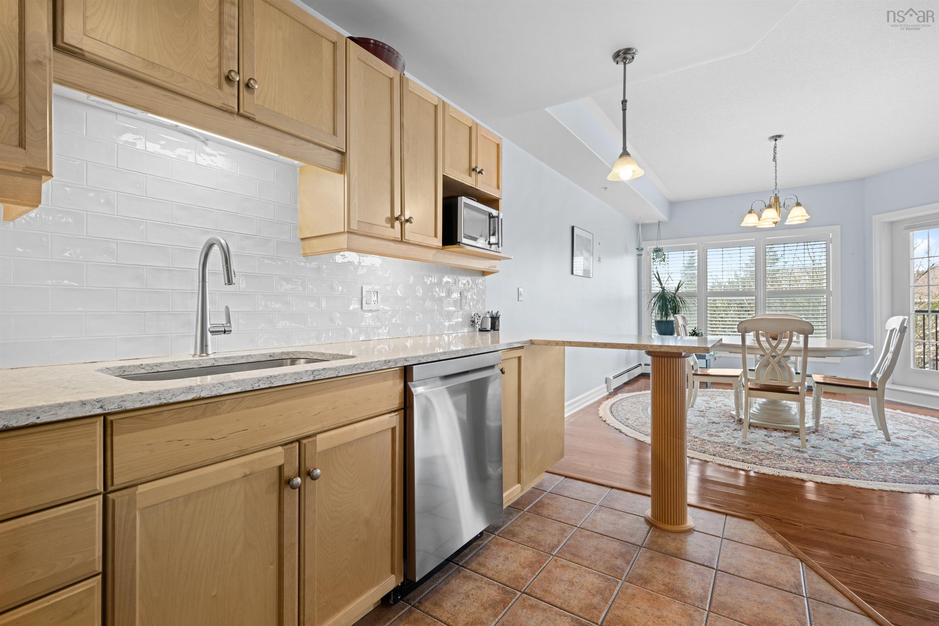 $464,900.00: 102 277 Rutledge Street, Bedford