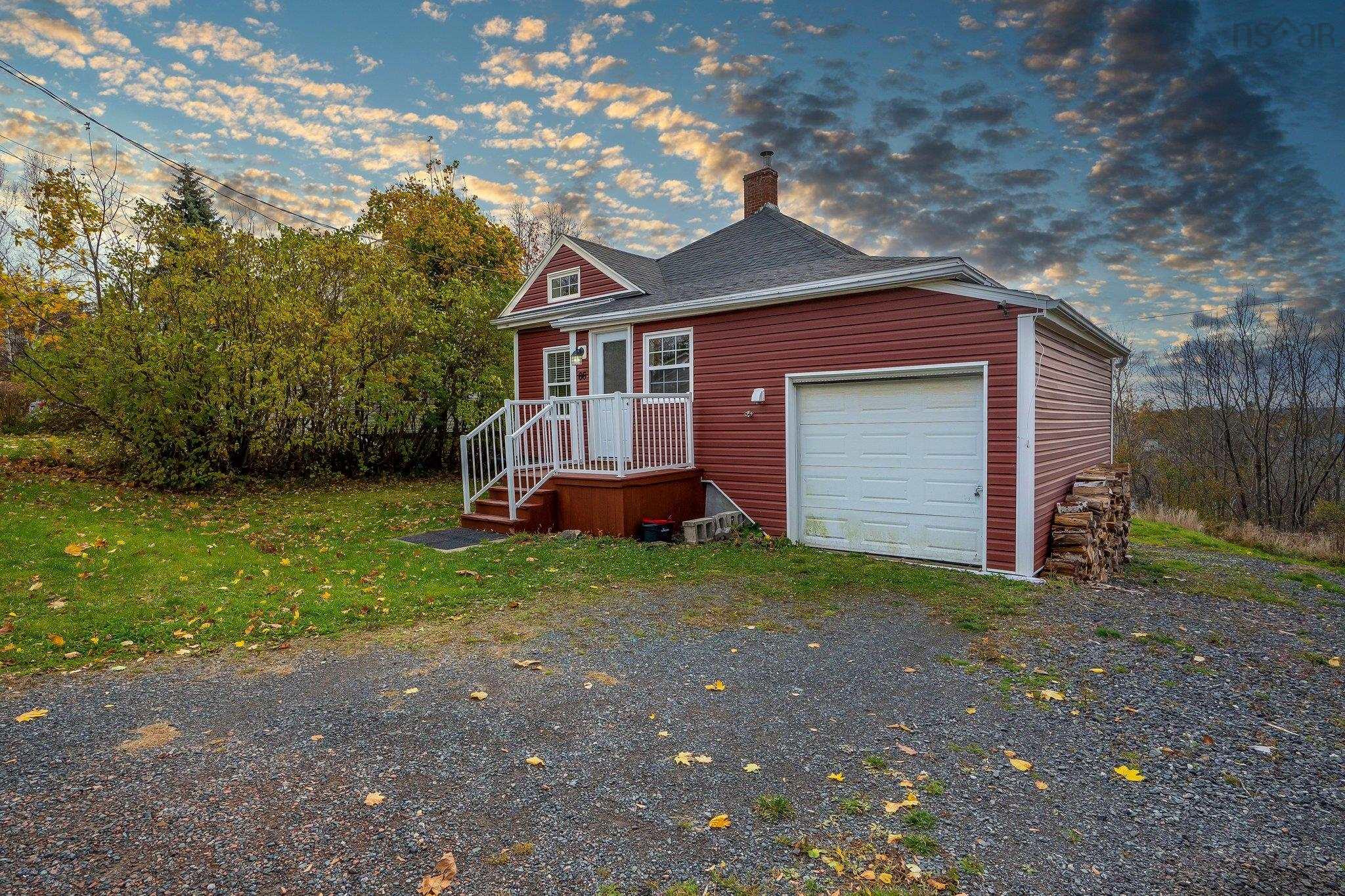 $295,000.00: 66 Oak Street, Trenton