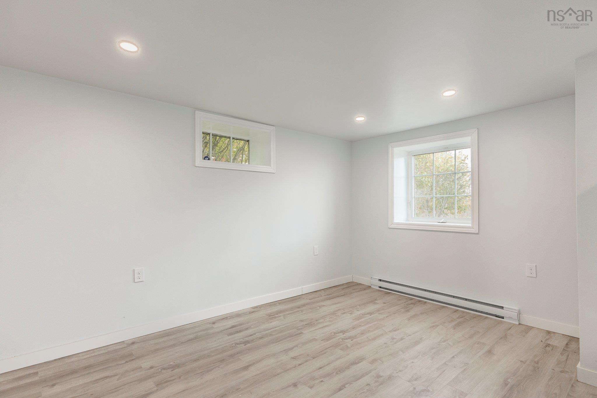 $295,000.00: 66 Oak Street, Trenton