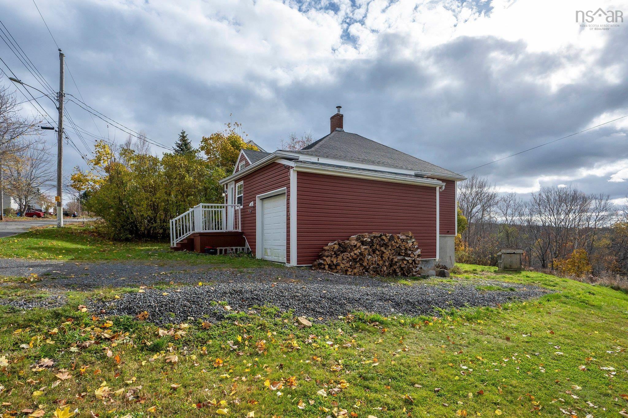 $295,000.00: 66 Oak Street, Trenton