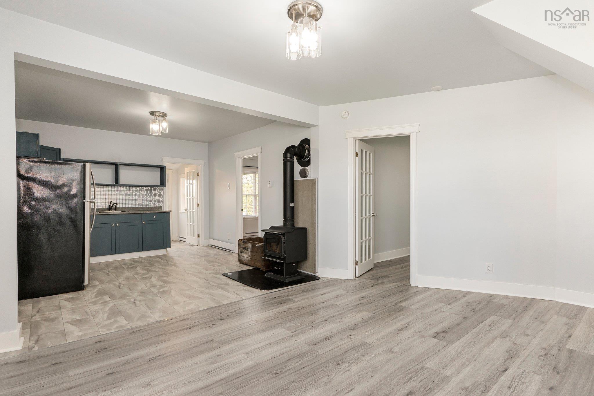 $295,000.00: 66 Oak Street, Trenton