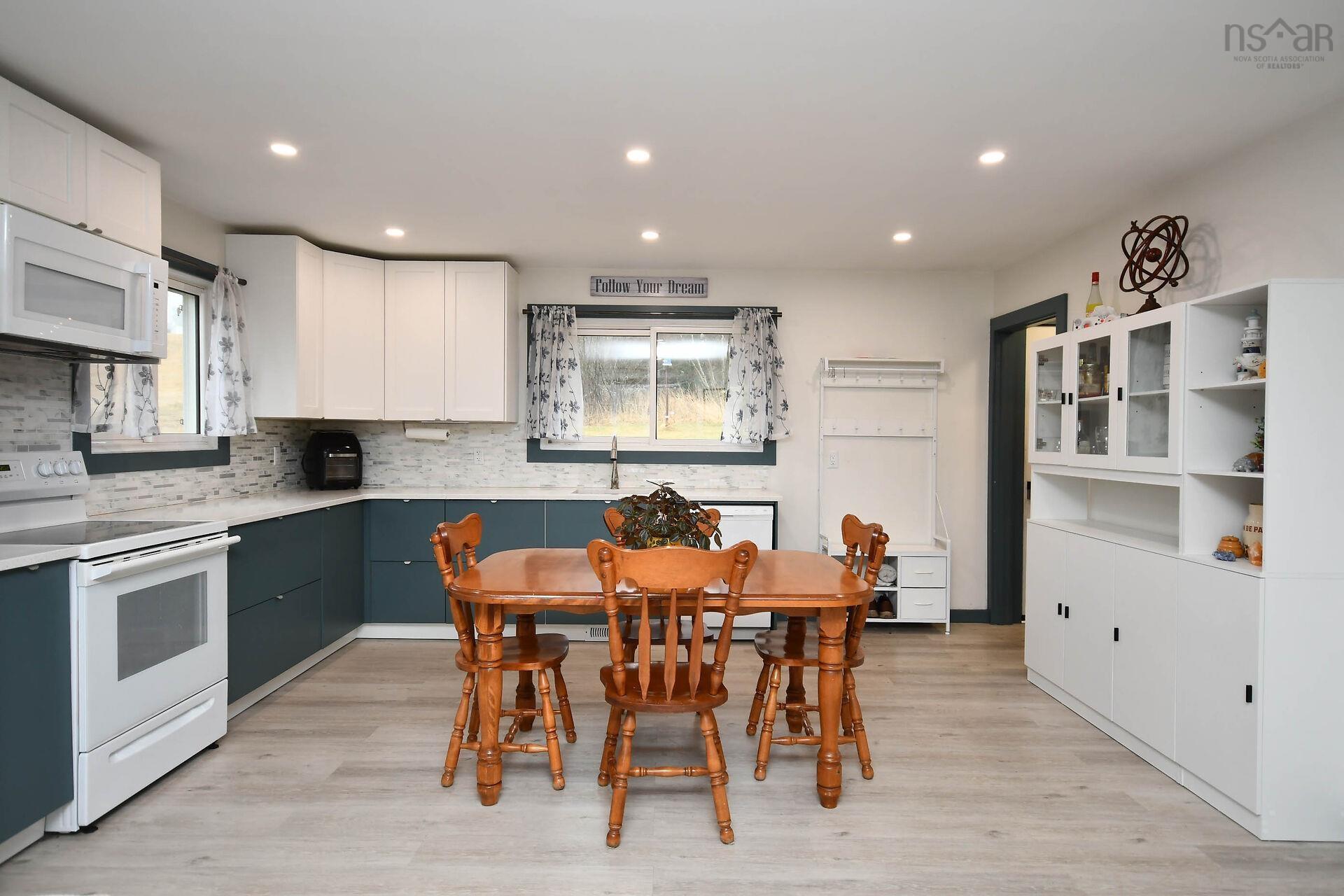 $419,900.00: 100 Cooks Mill Road, Carrolls Corner