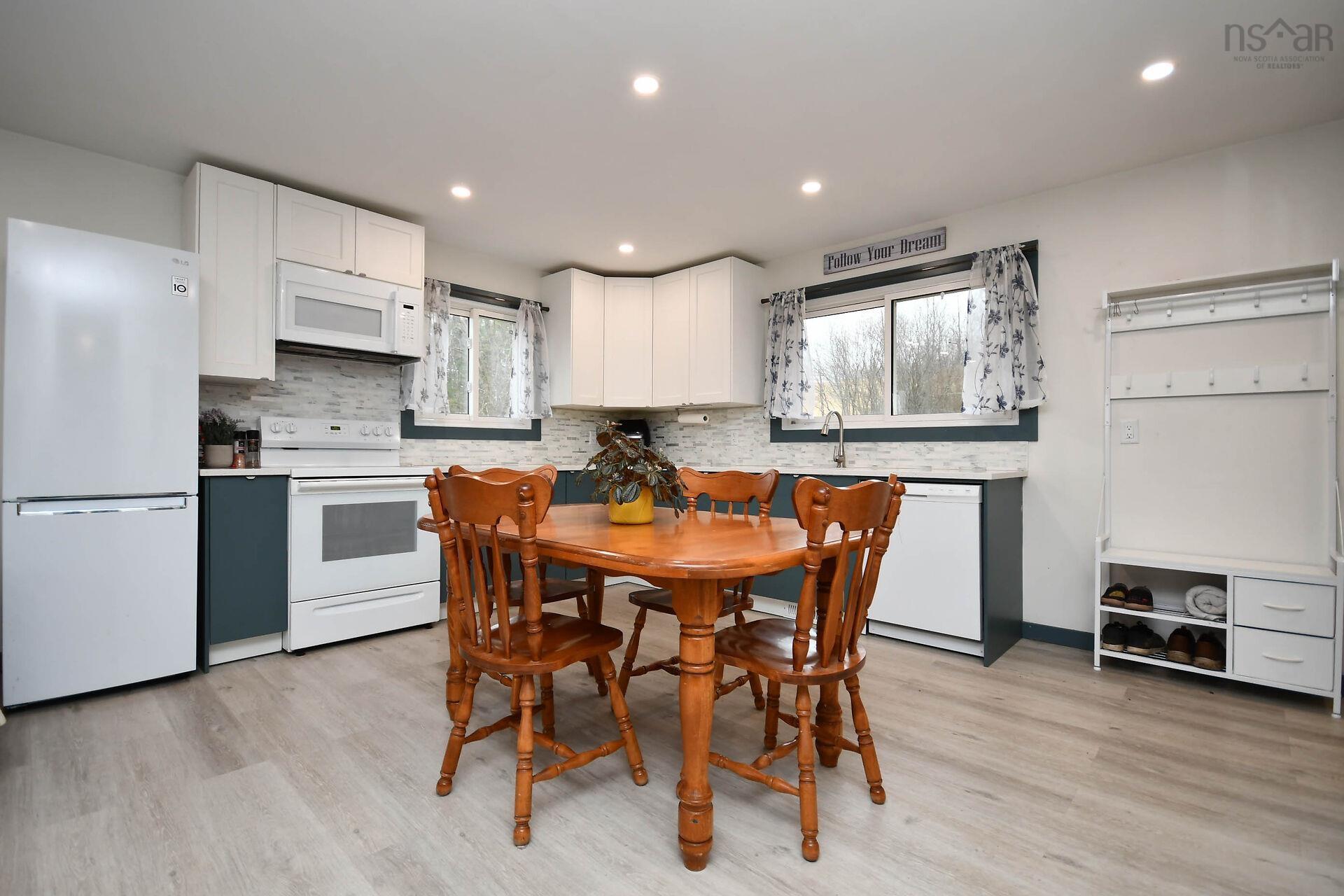$419,900.00: 100 Cooks Mill Road, Carrolls Corner