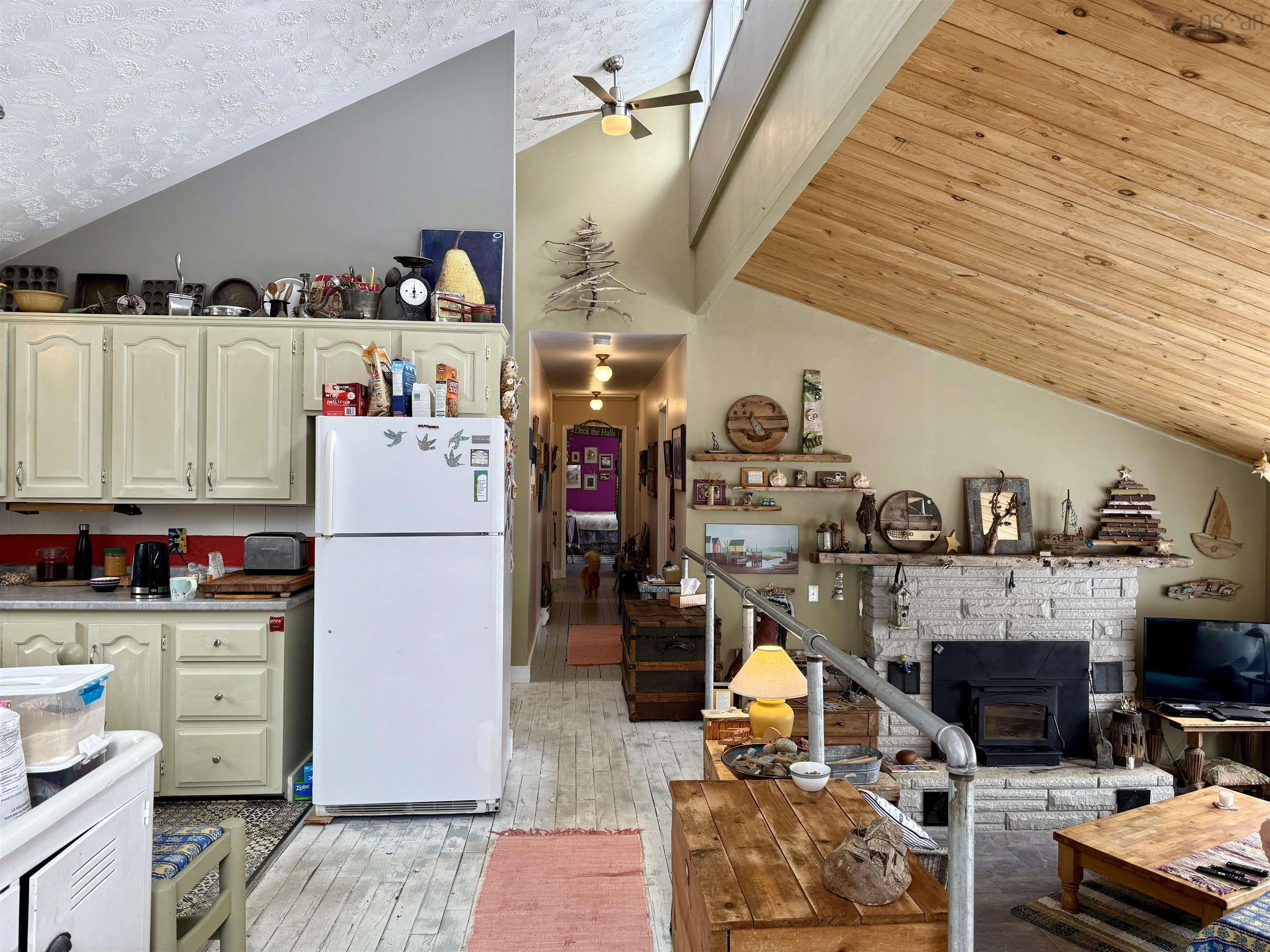 $375,000.00: 2539 3 Highway, Allendale