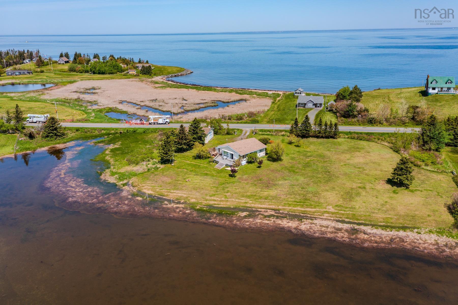 $389,900.00: 496 Caribou Island Road, Caribou Island