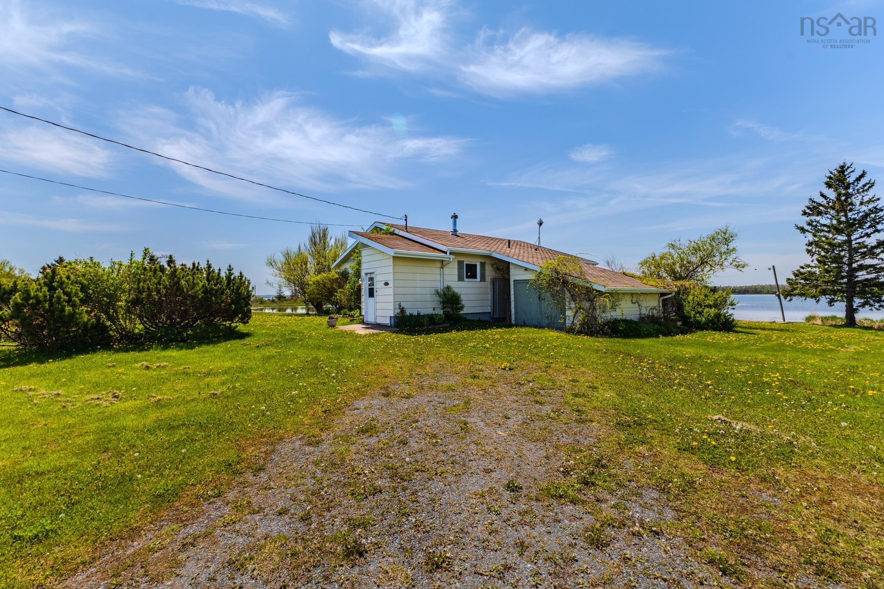 $389,900.00: 496 Caribou Island Road, Caribou Island
