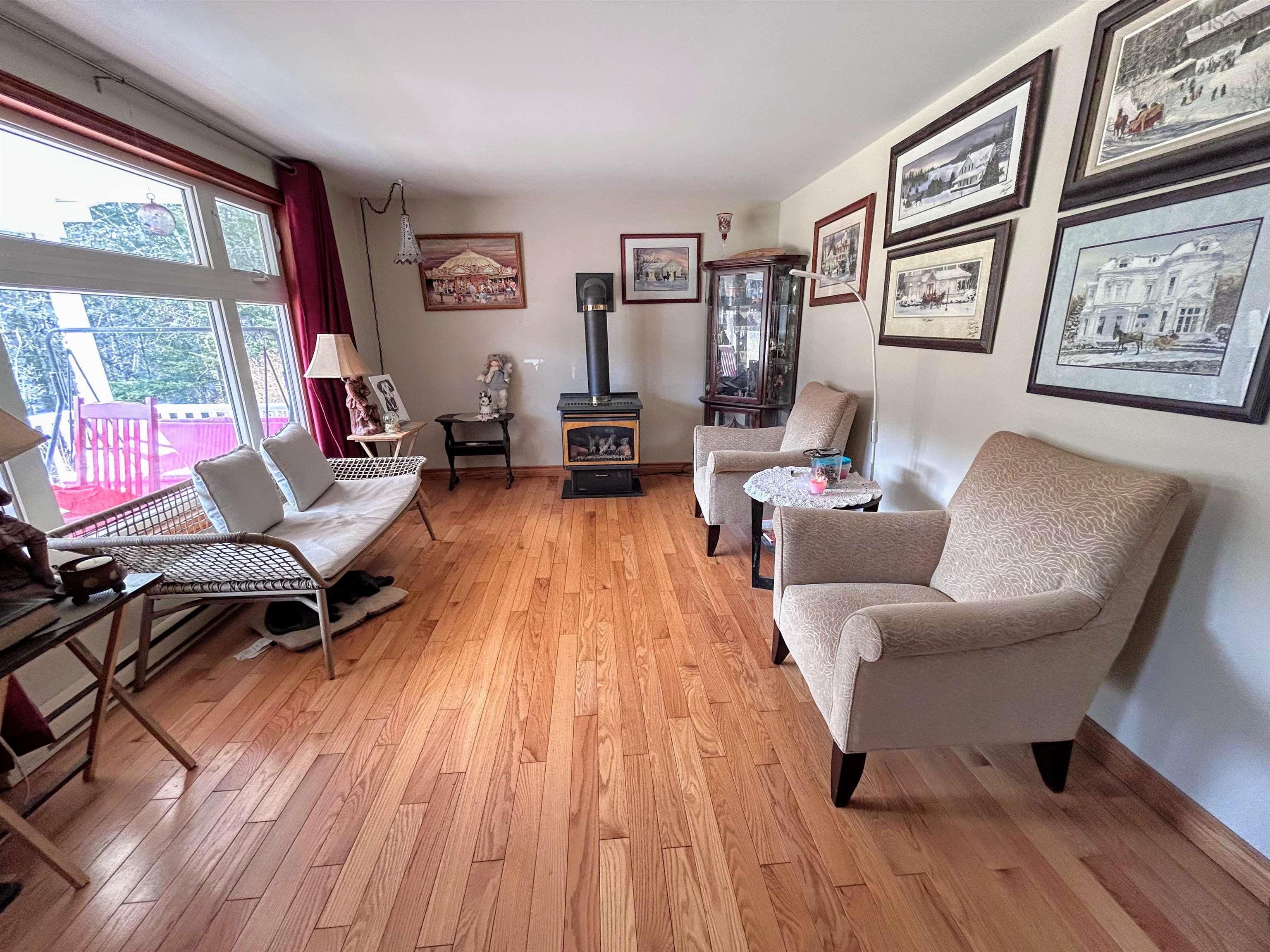 $263,987.00: 63 Highway 211, Stillwater