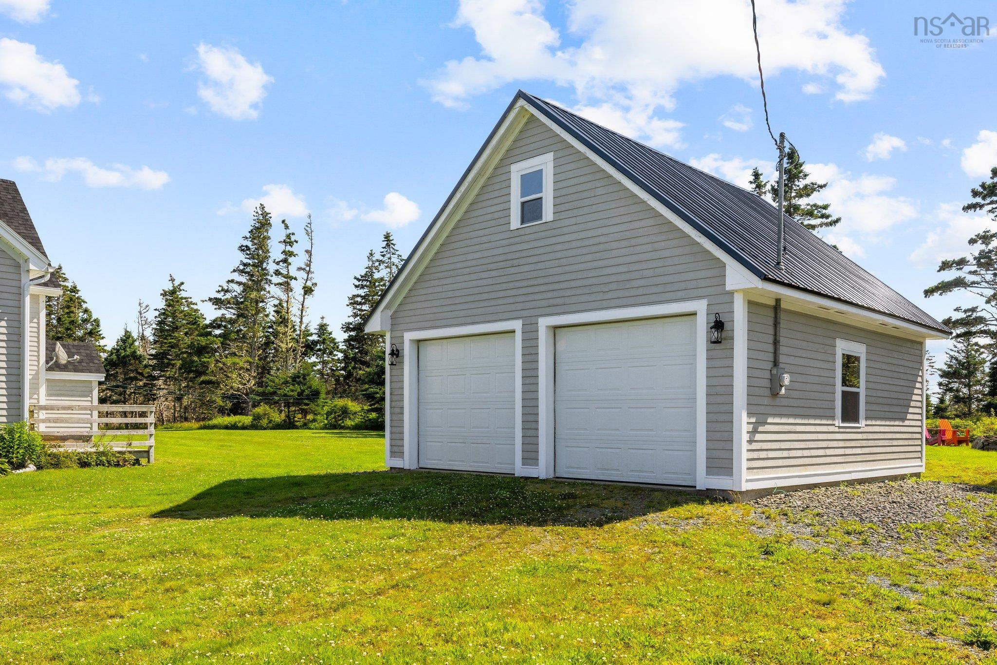 $547,000.00: 172 Lintlops Road, Murphy Cove