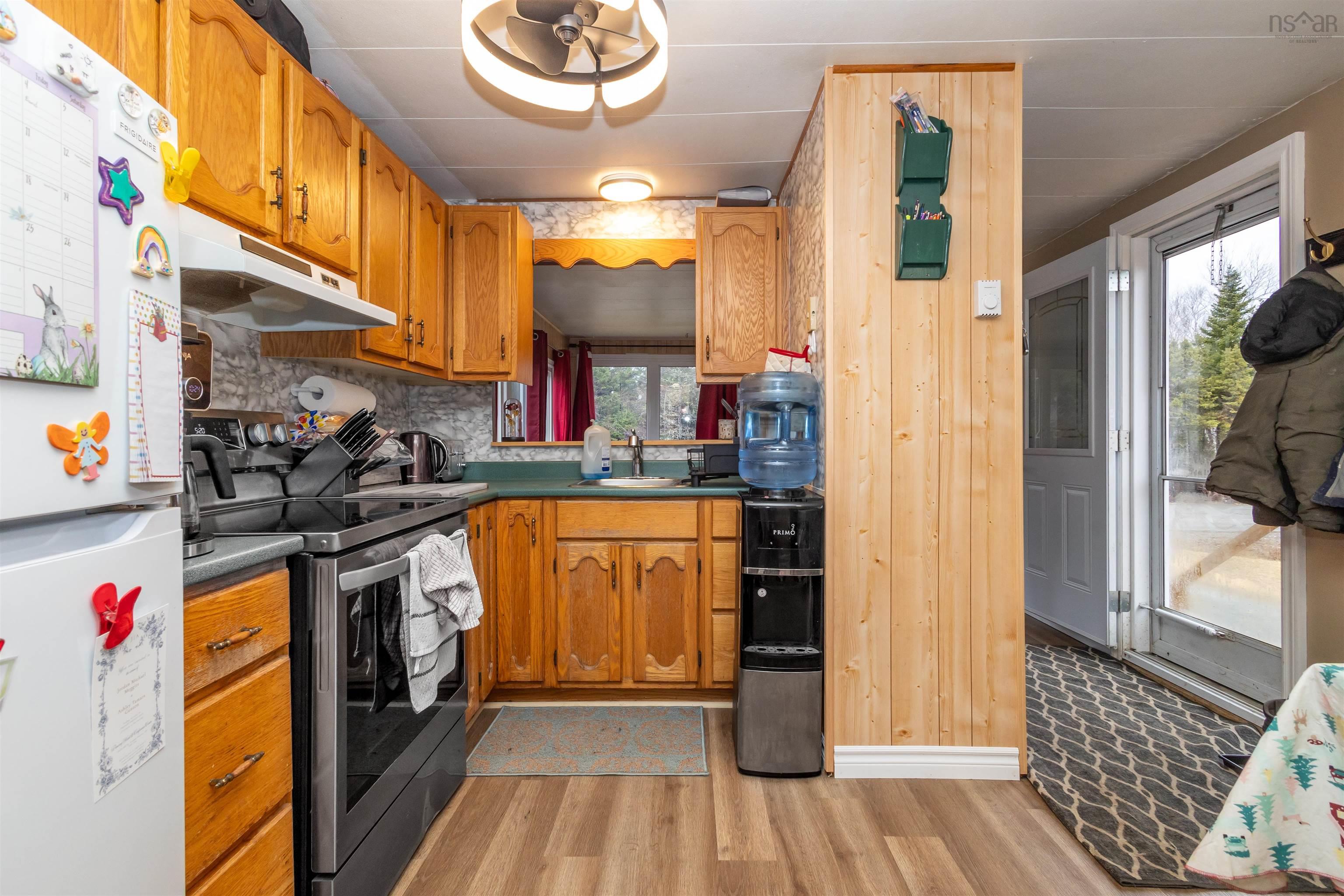 $109,900.00: 16 Whispering Pines Trailer Park Road, Mira Road