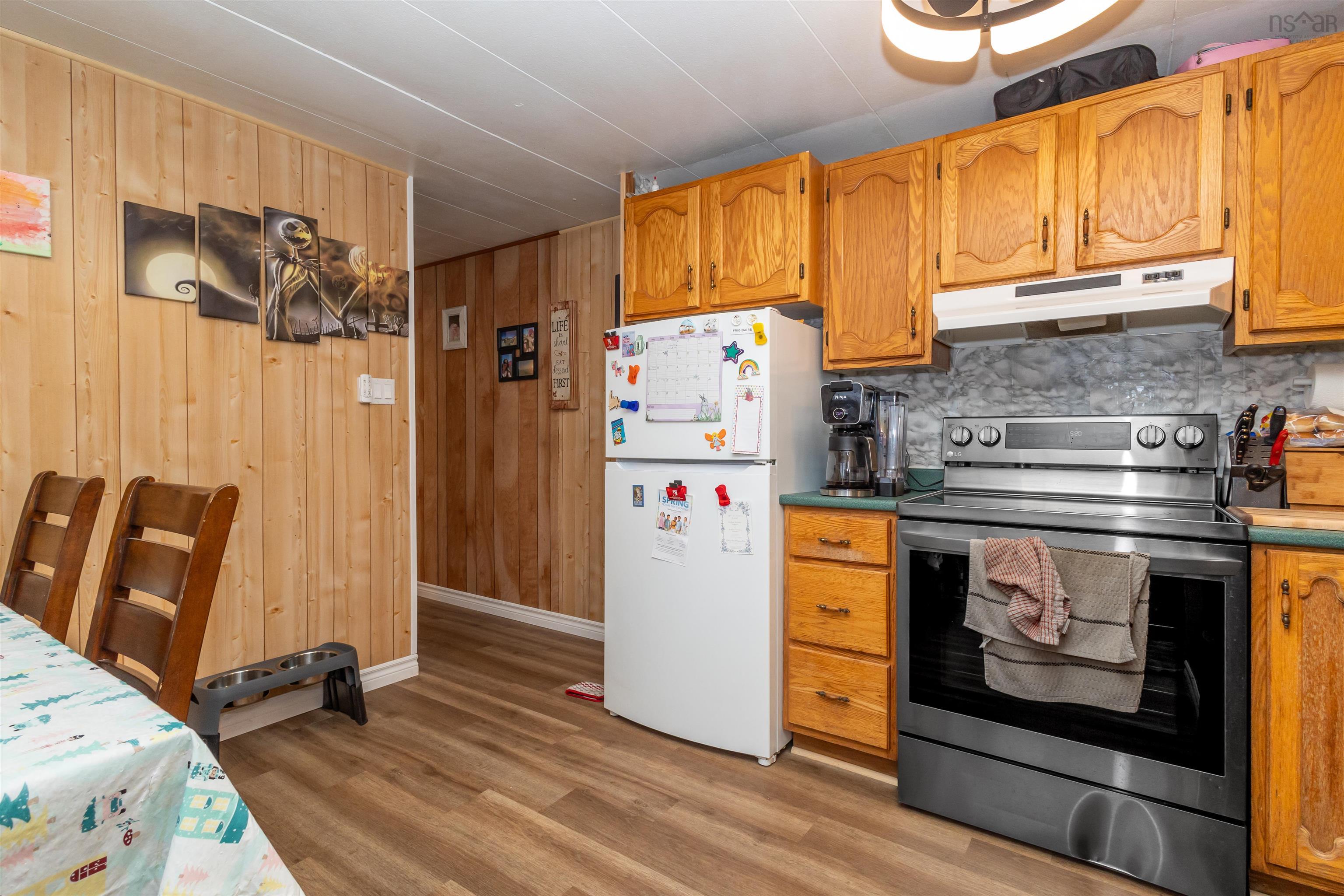 $109,900.00: 16 Whispering Pines Trailer Park Road, Mira Road