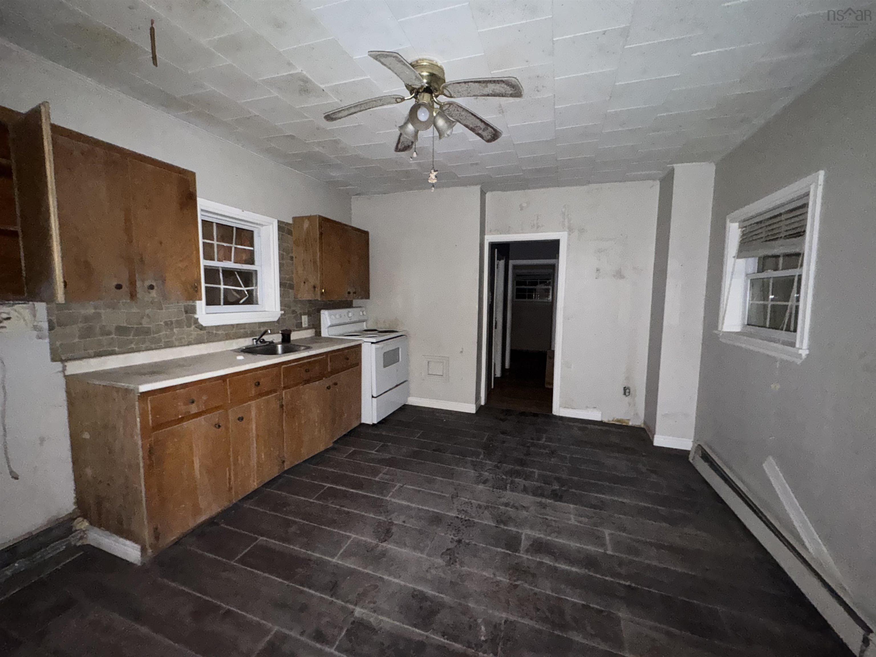 $56,700.00: 46 Clyde Avenue, Sydney Mines