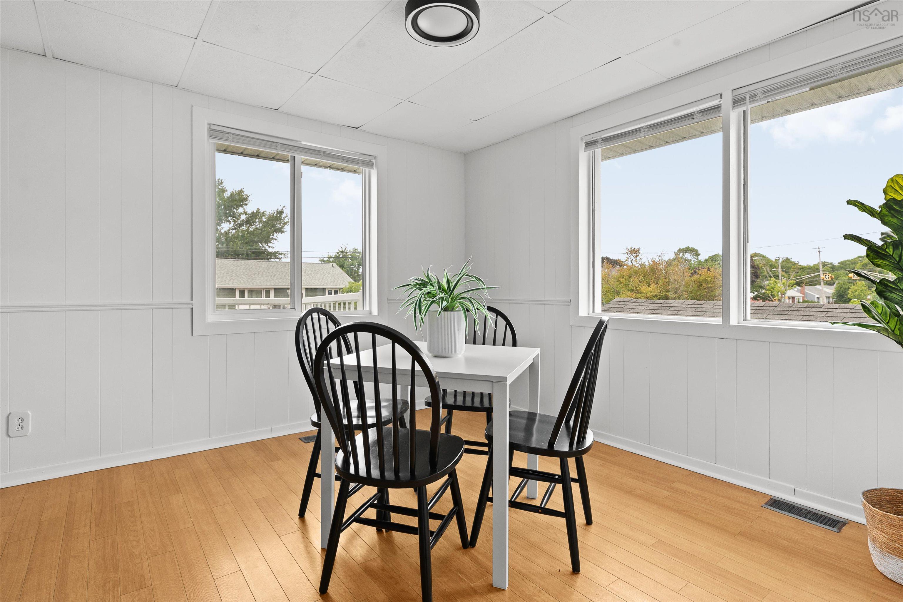 $549,900.00: 56 Woodland Avenue, Dartmouth