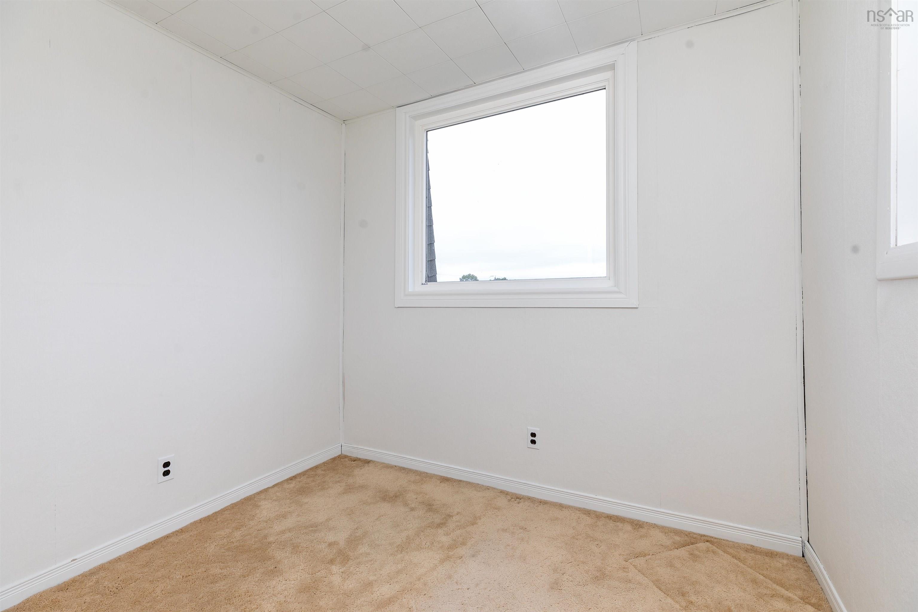 $549,900.00: 56 Woodland Avenue, Dartmouth