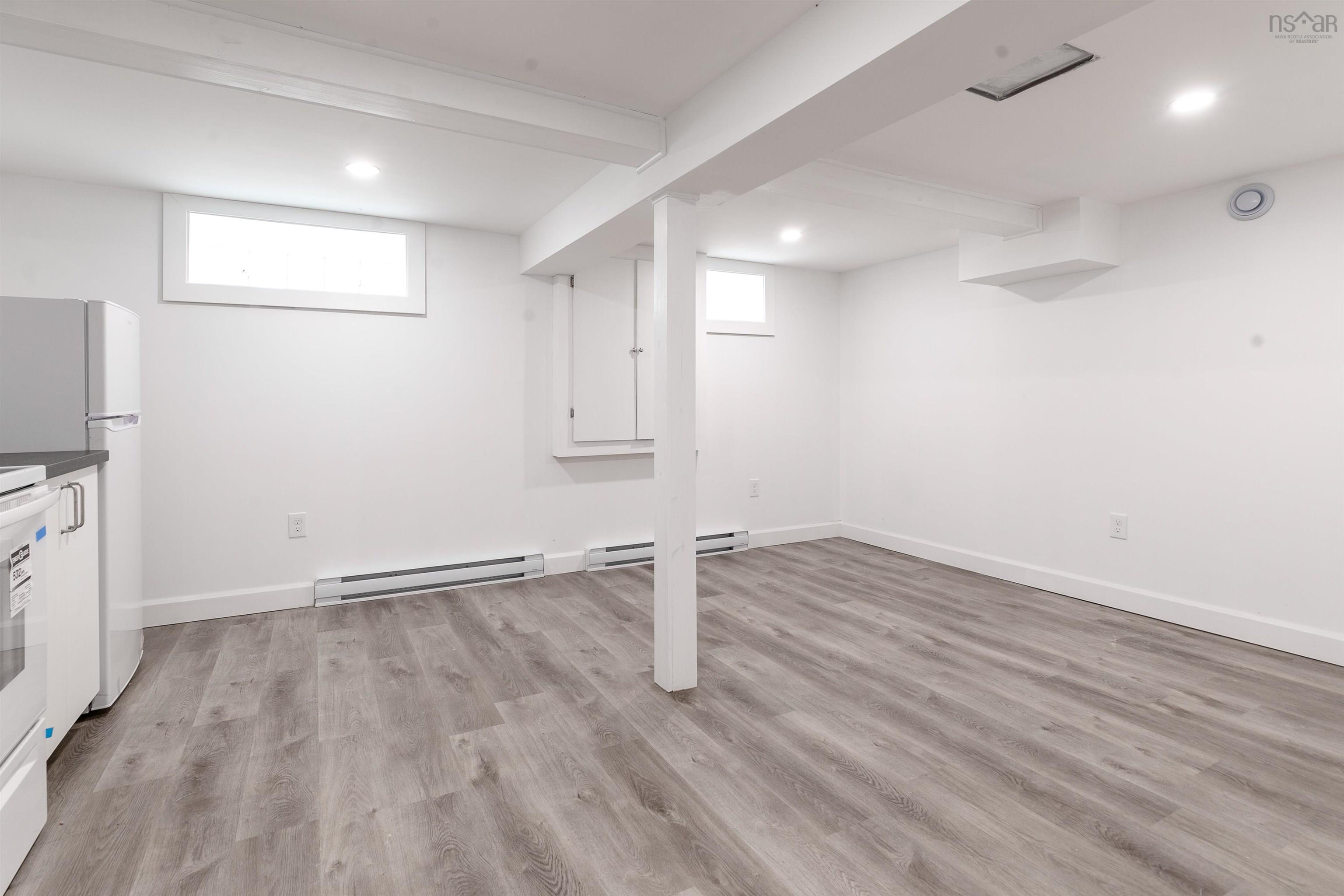$549,900.00: 56 Woodland Avenue, Dartmouth